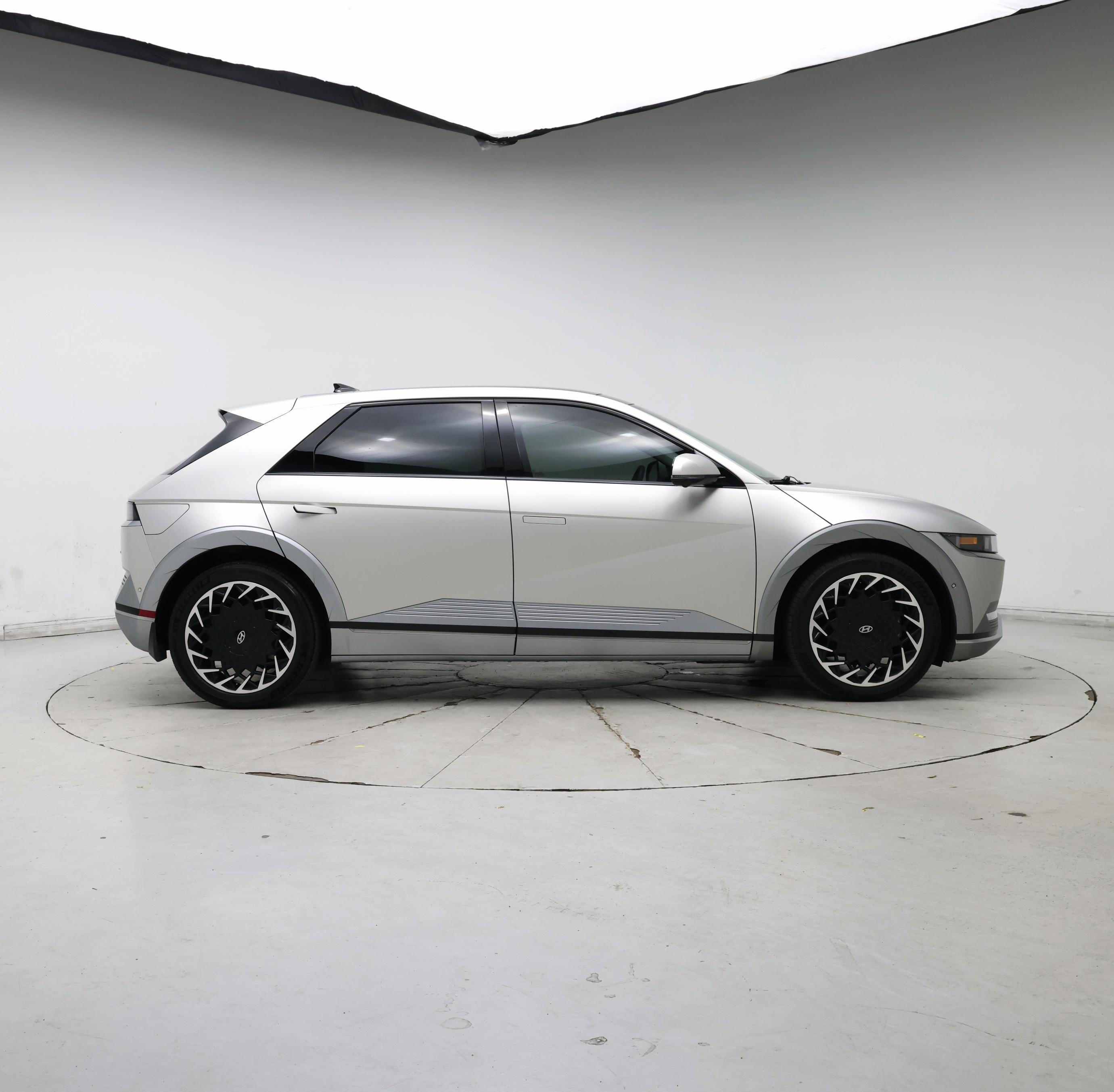 Thumbnail: 2023 Hyundai Ioniq 5 - 7