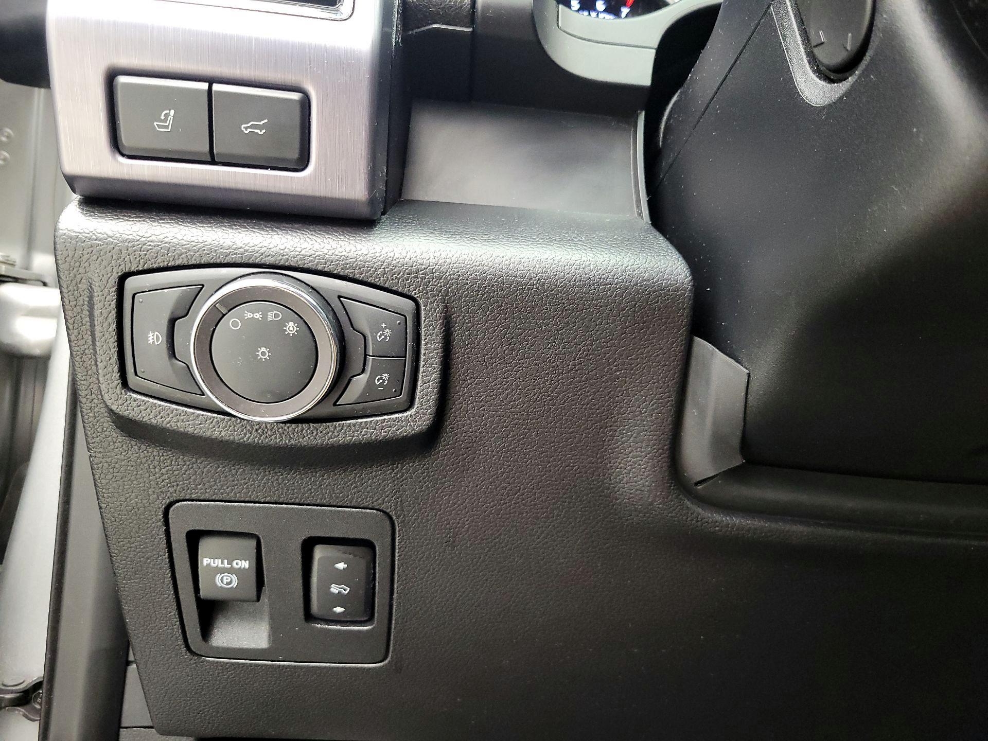 Thumbnail: 2019 Ford Expedition - 13