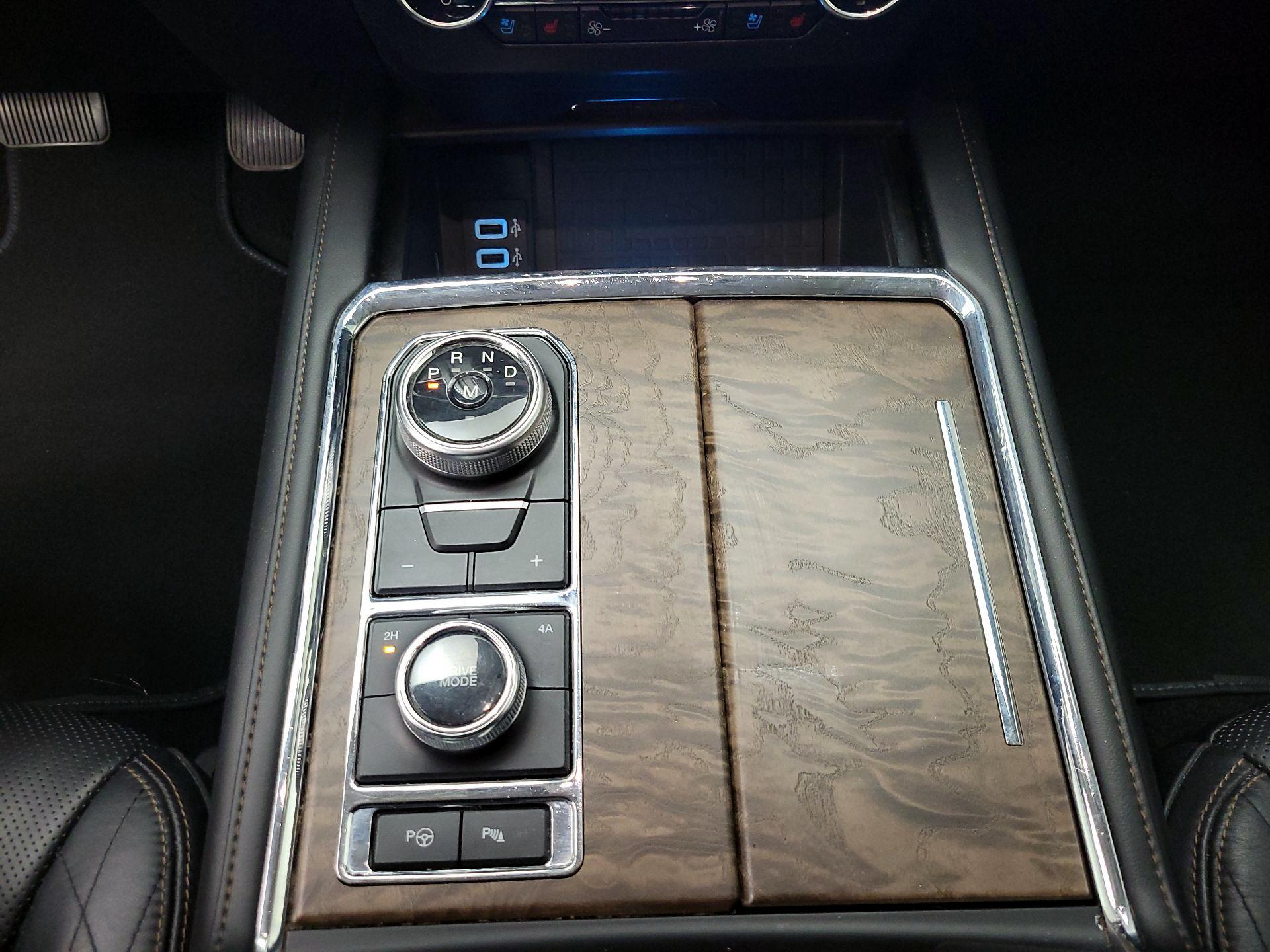 Thumbnail: 2019 Ford Expedition - 18