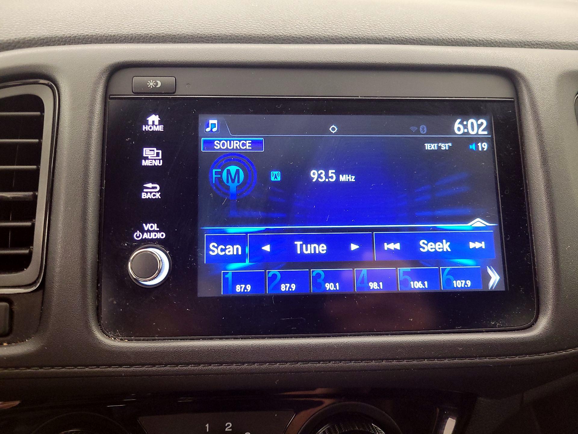 Thumbnail: 2019 Honda HR-V - 15