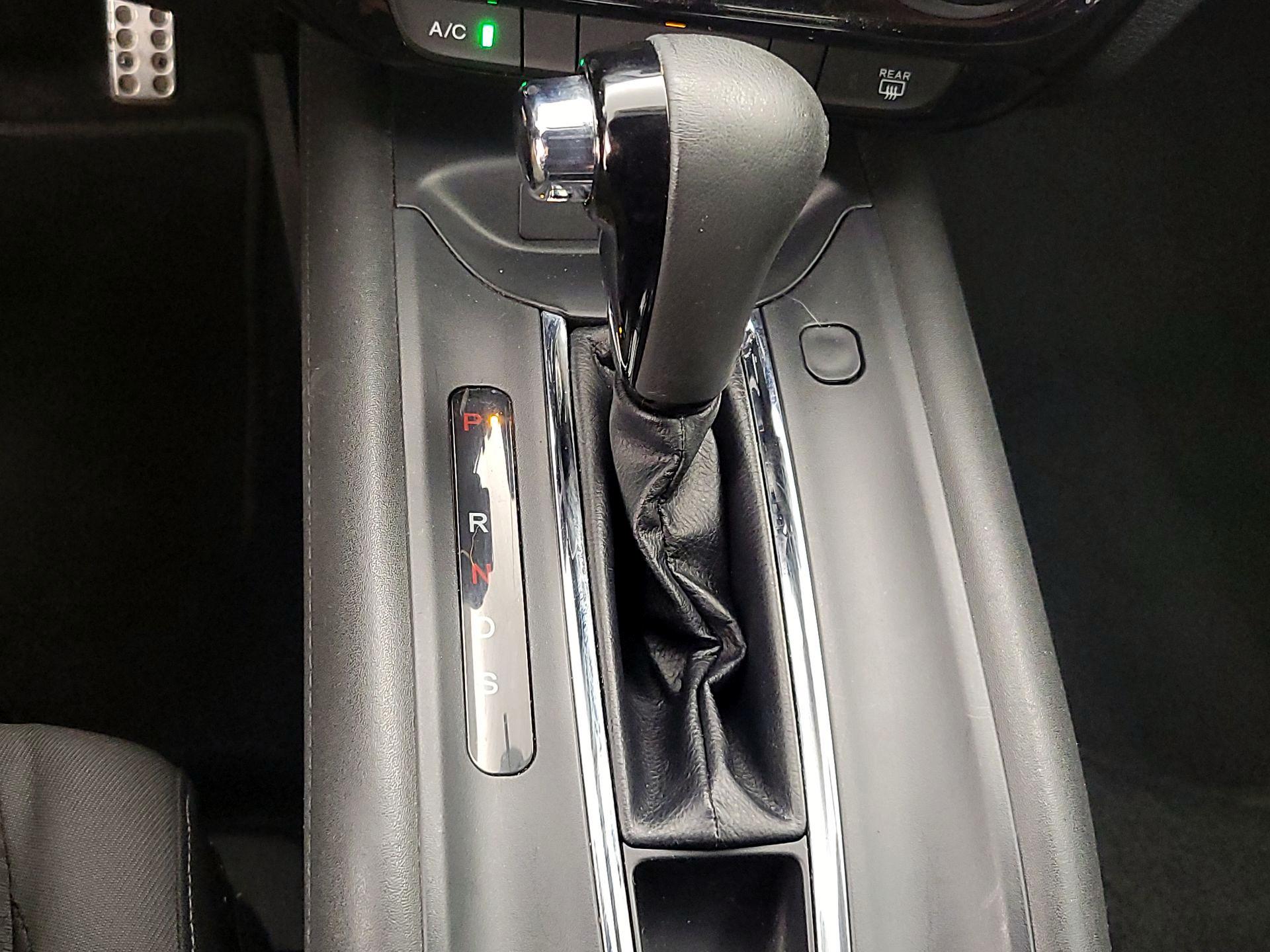 Thumbnail: 2019 Honda HR-V - 17
