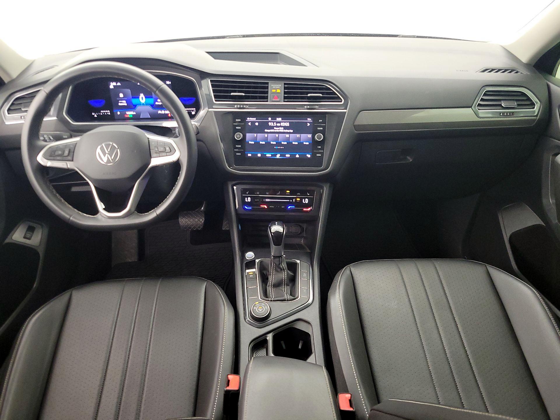 Thumbnail: 2022 Volkswagen Tiguan - 9