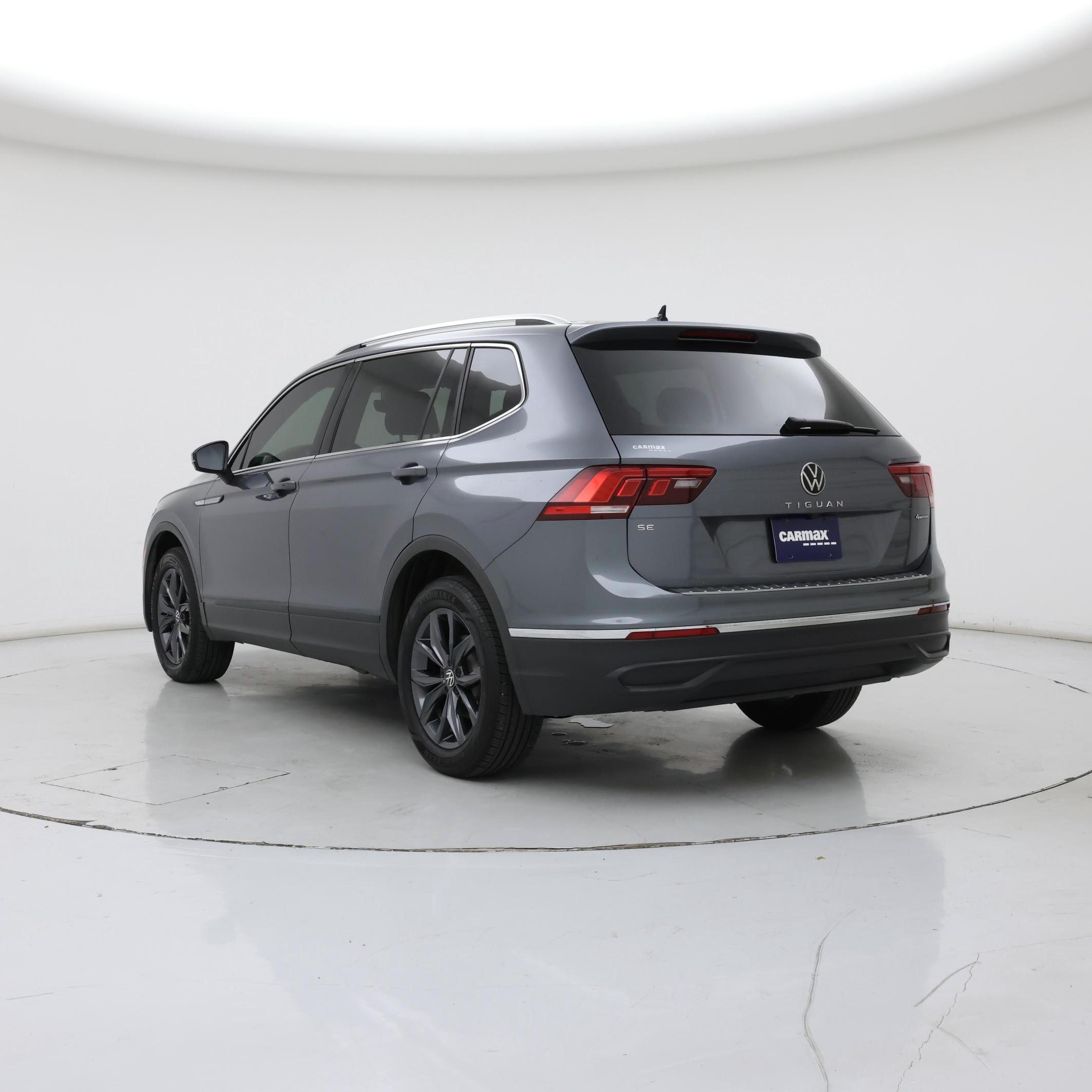 Thumbnail: 2022 Volkswagen Tiguan - 2