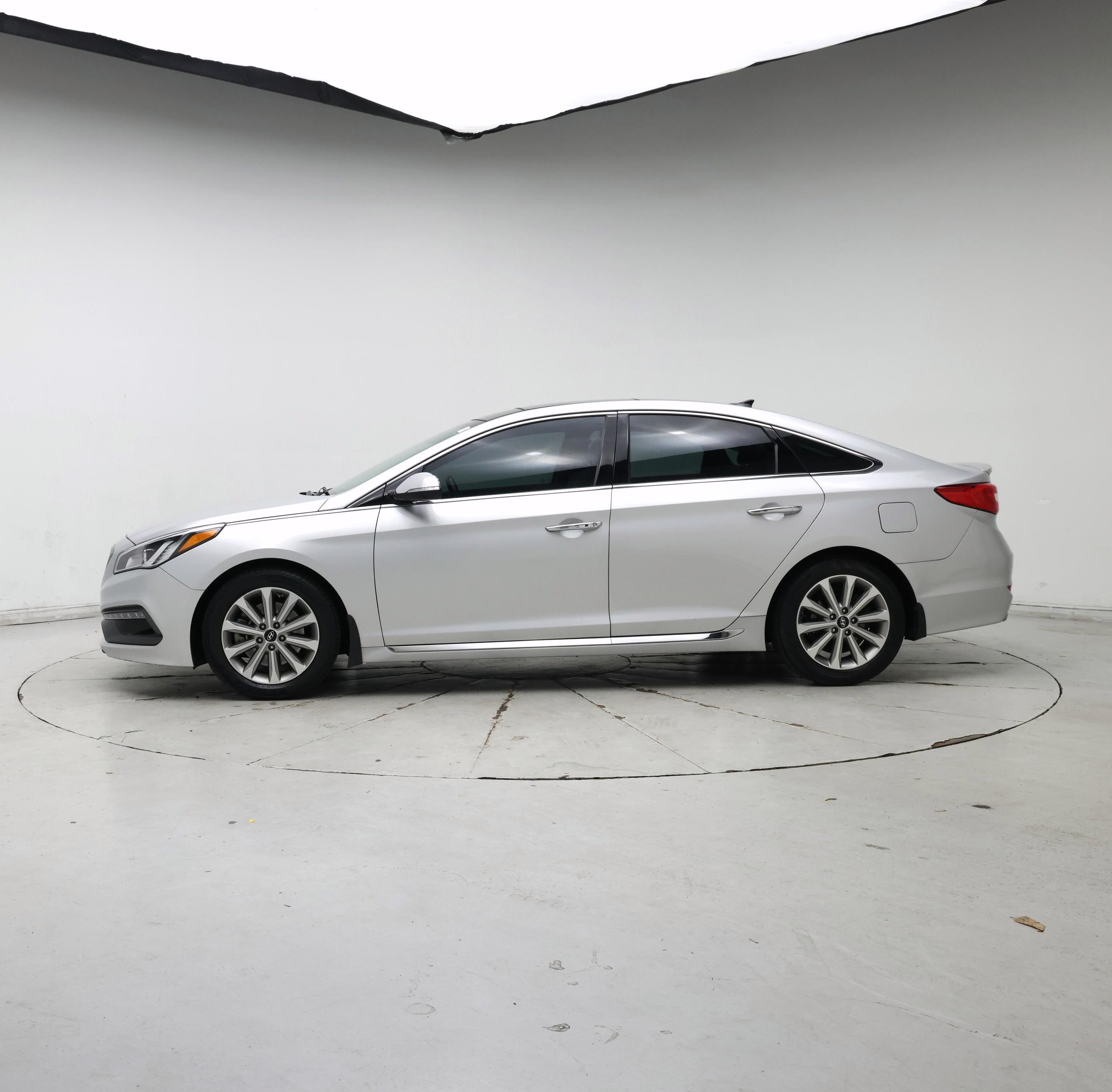 Thumbnail: 2016 Hyundai Sonata - 3