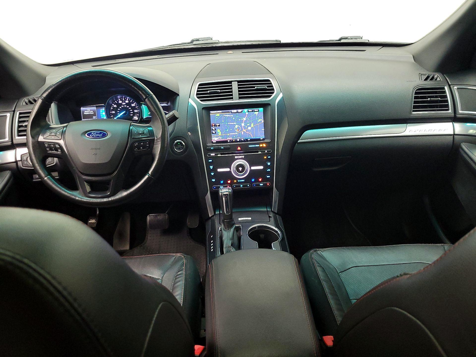 Thumbnail: 2016 Ford Explorer - 9