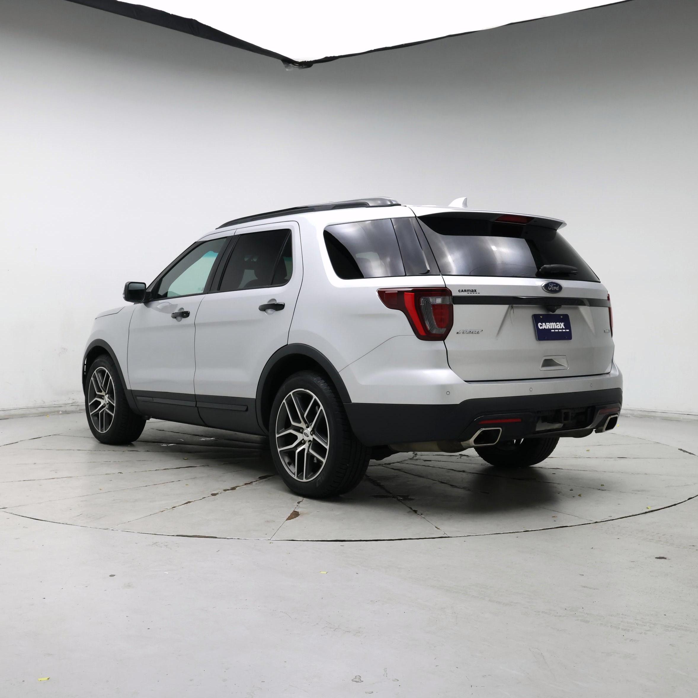 Thumbnail: 2016 Ford Explorer - 2