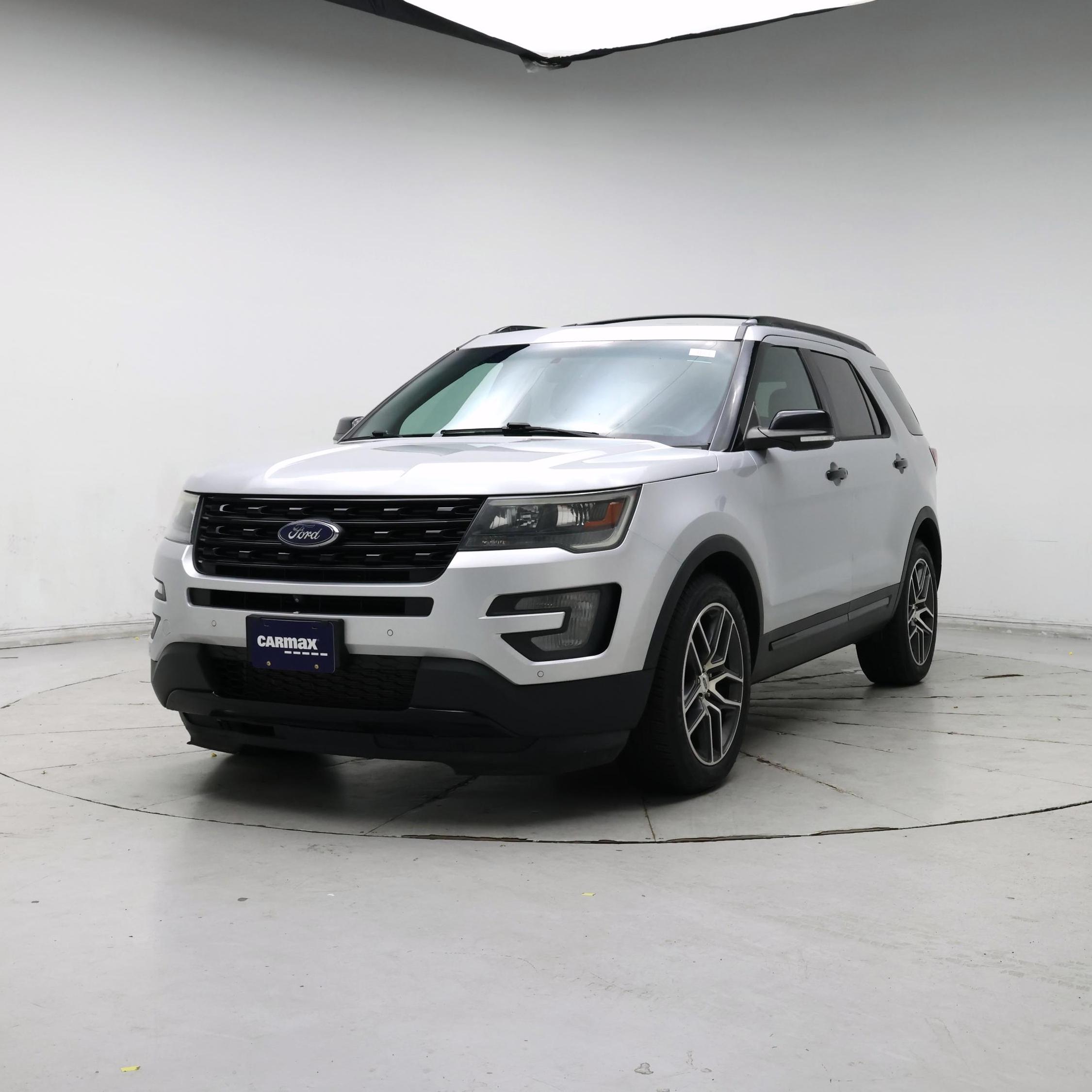 Thumbnail: 2016 Ford Explorer - 4
