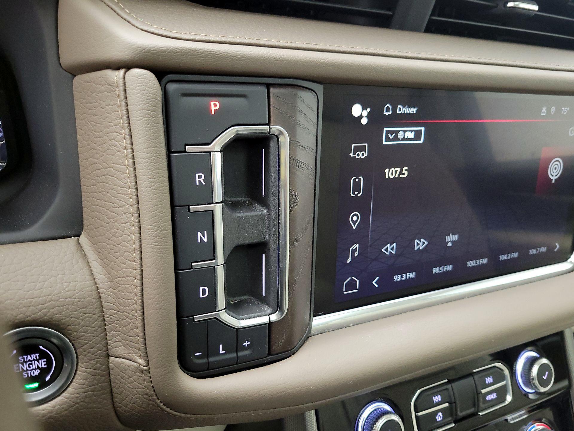Thumbnail: 2022 GMC Yukon XL - 18