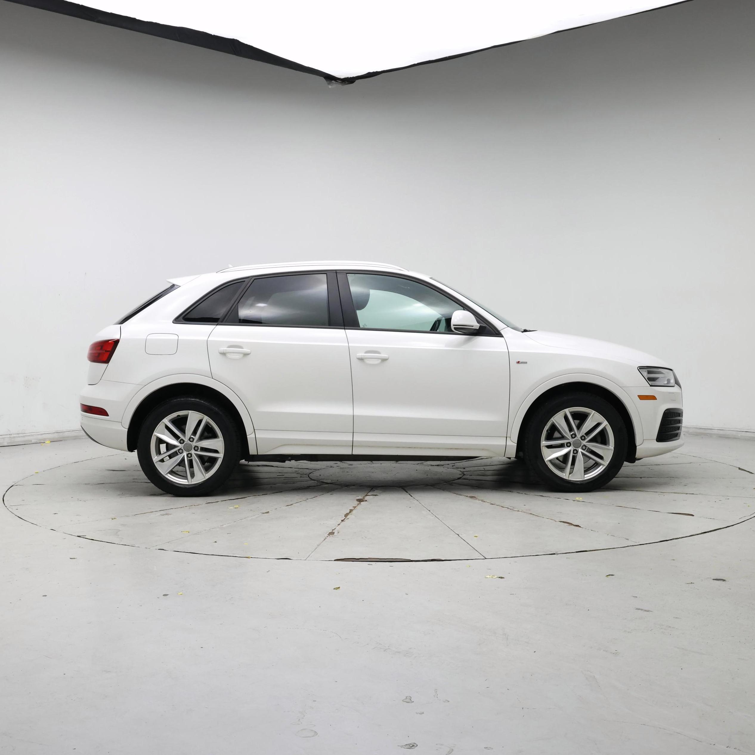 Thumbnail: 2018 Audi Q3 - 7