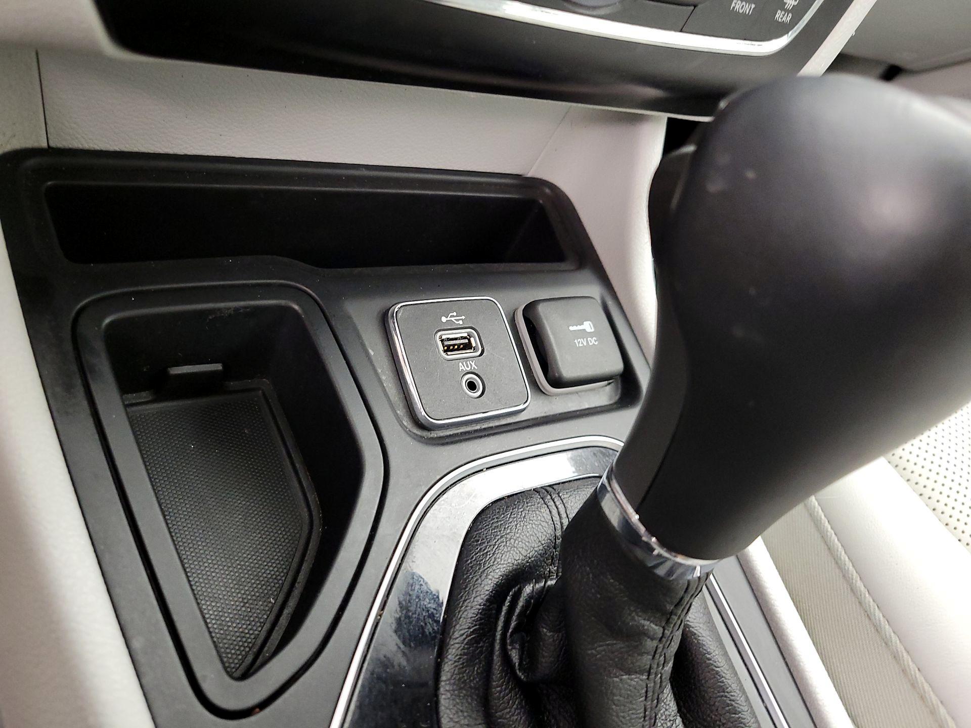 Thumbnail: 2019 Jeep Cherokee - 19