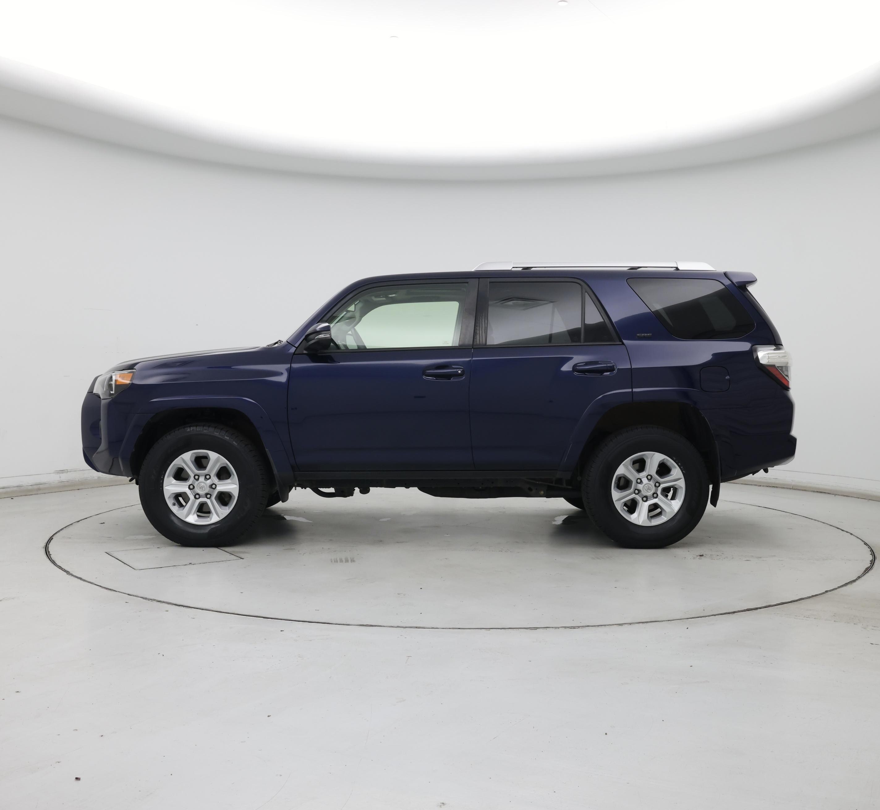 Thumbnail: 2018 Toyota 4Runner - 3
