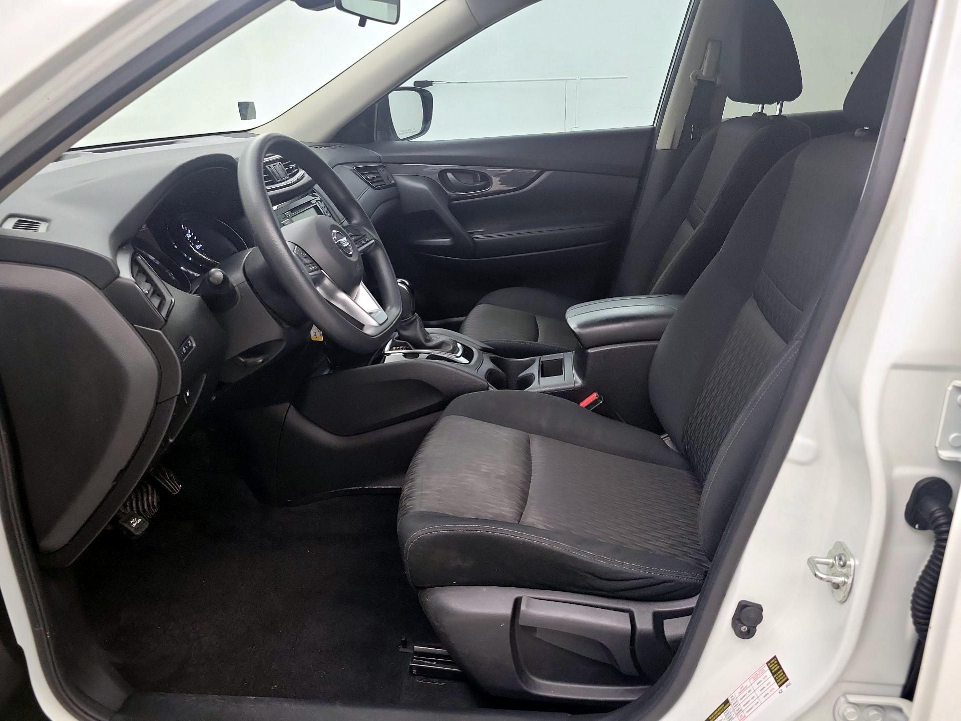 Thumbnail: 2020 Nissan Rogue - 9