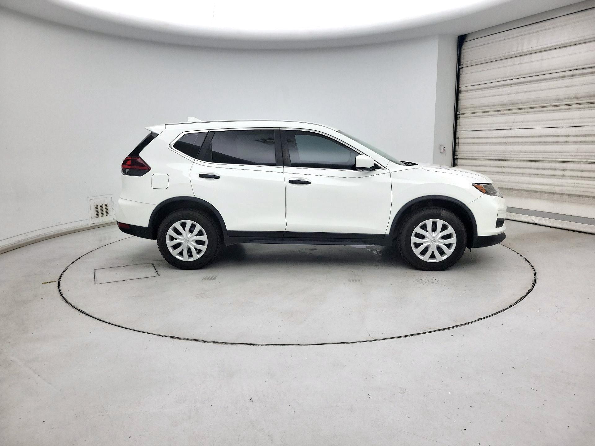Thumbnail: 2020 Nissan Rogue - 4