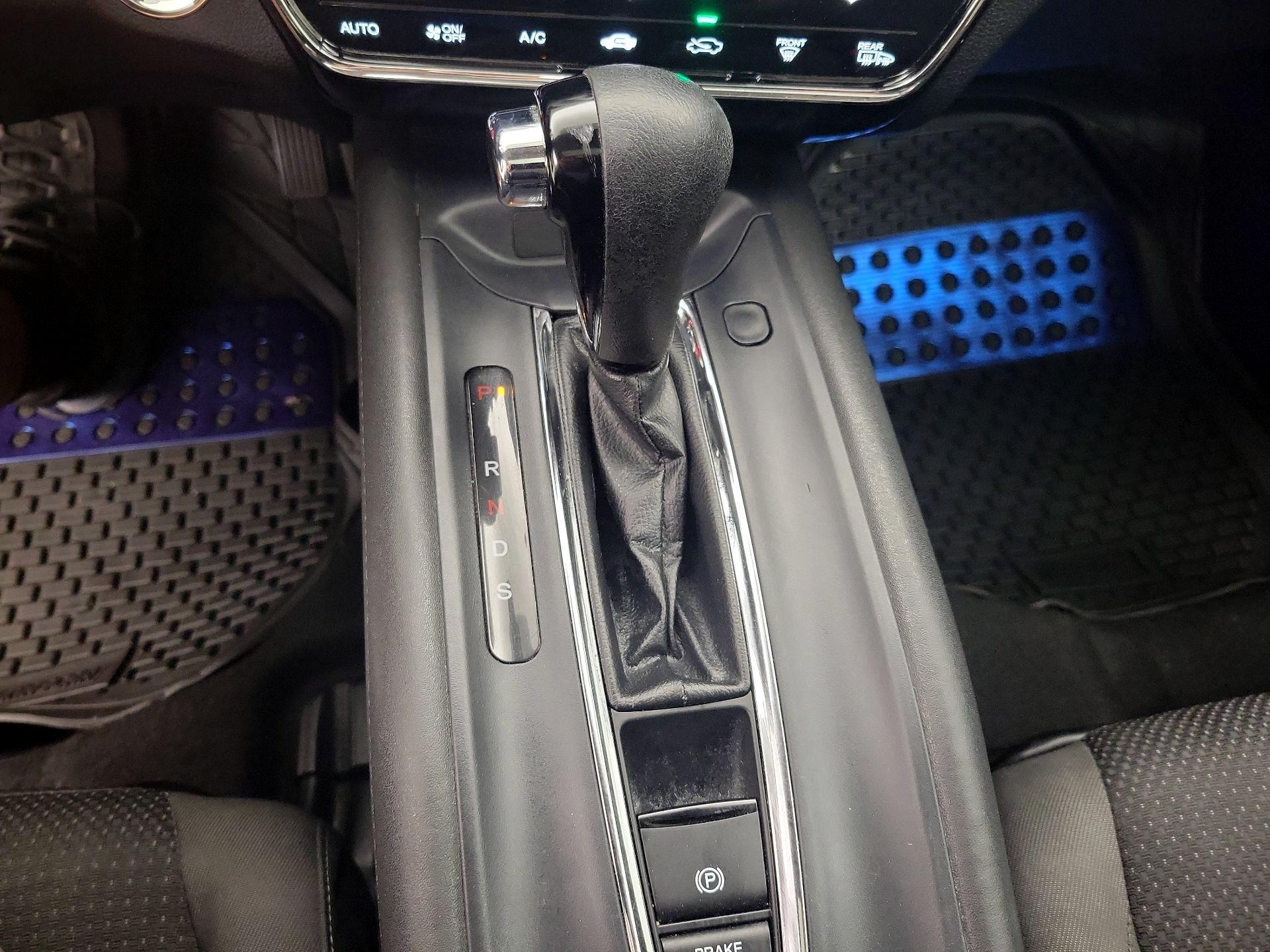 Thumbnail: 2019 Honda HR-V - 17