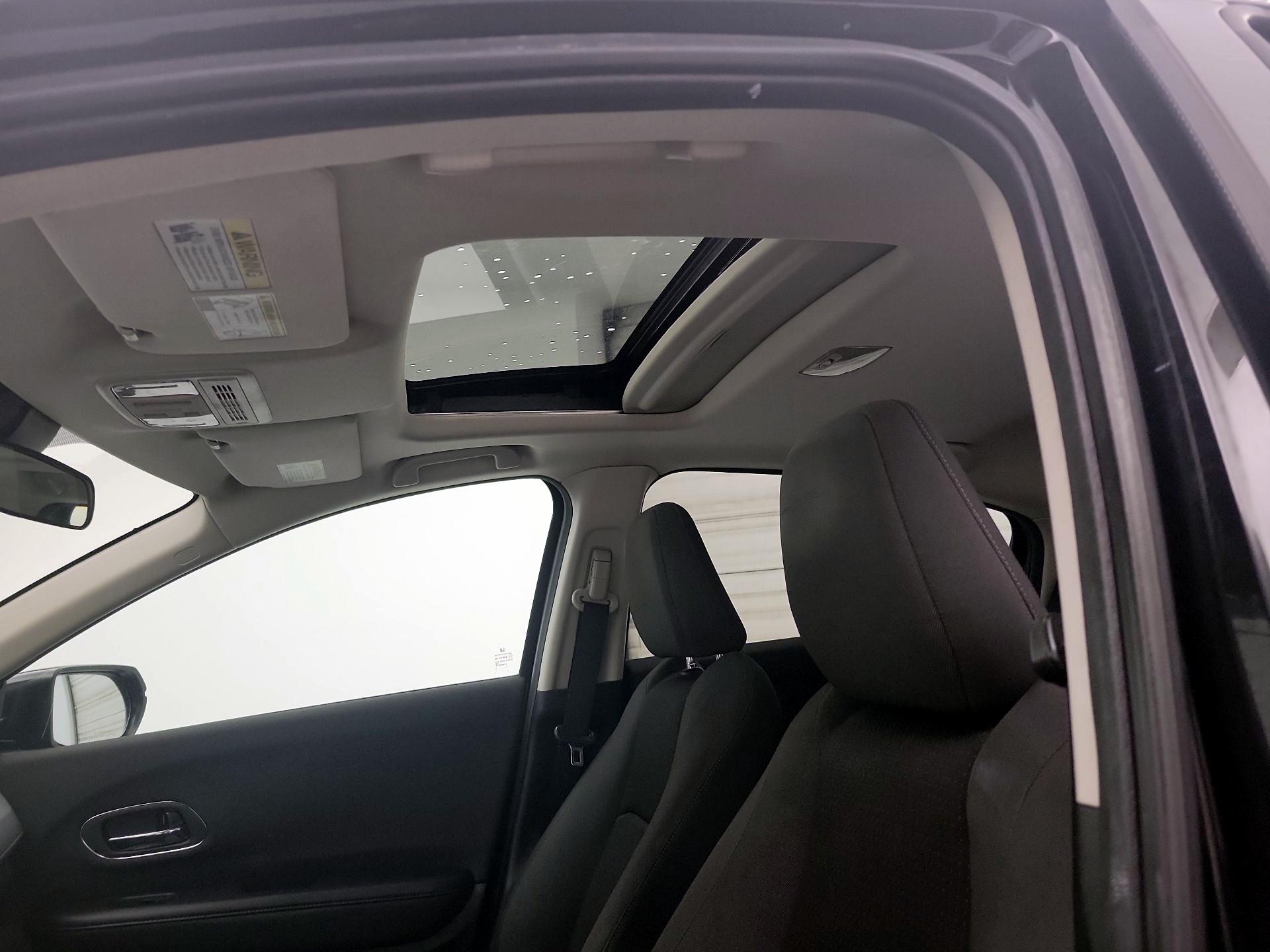 Thumbnail: 2019 Honda HR-V - 19