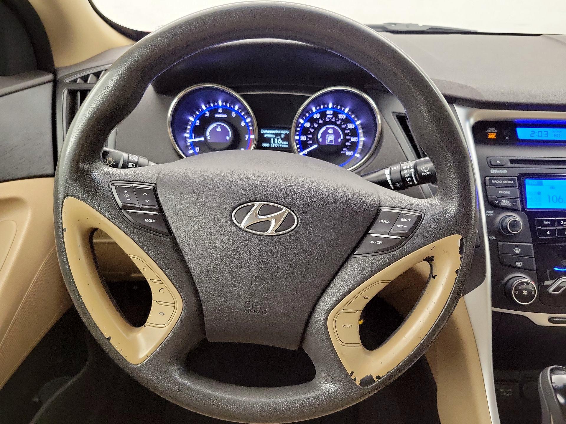 Thumbnail: 2013 Hyundai Sonata - 10