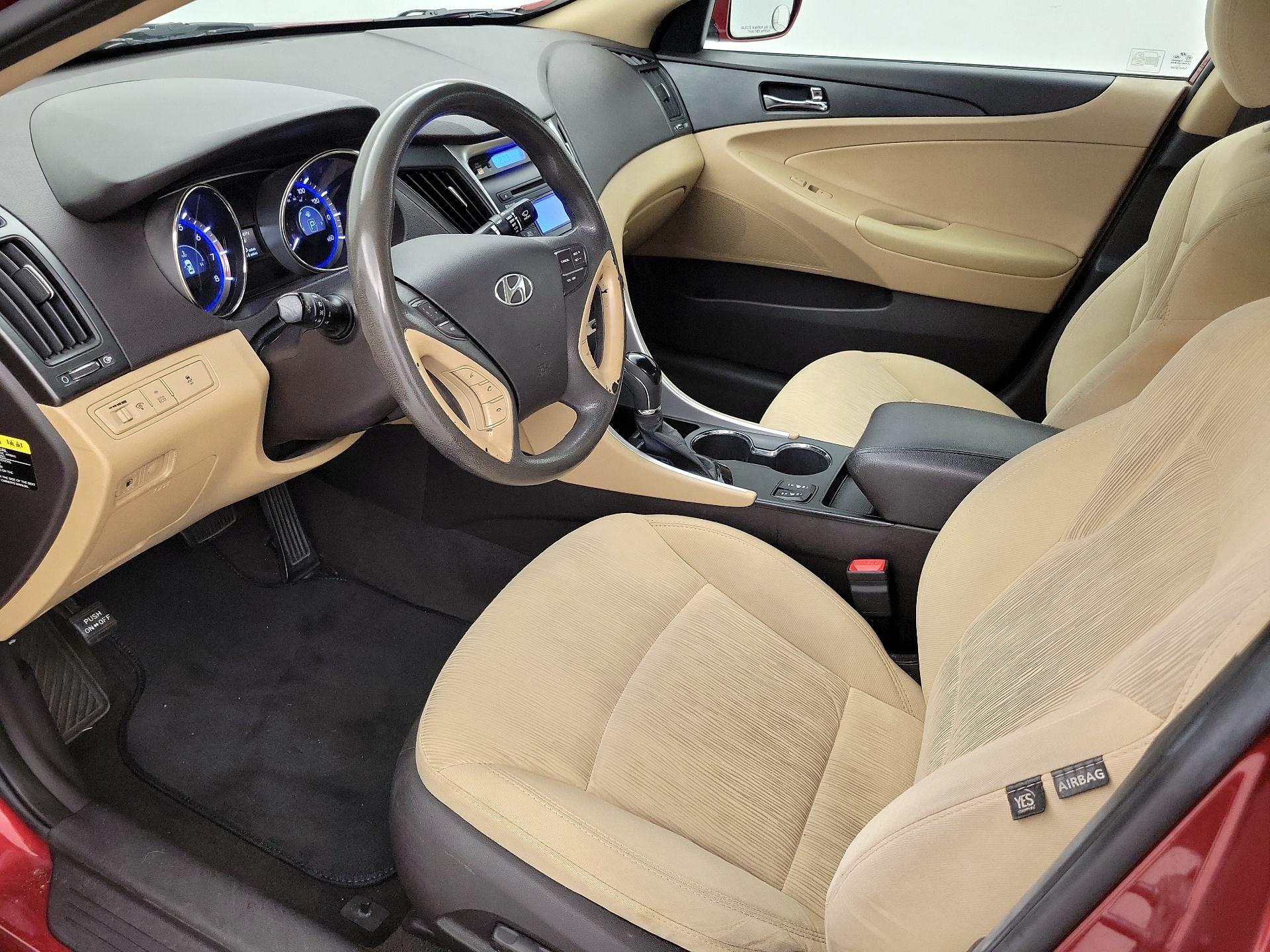 Thumbnail: 2013 Hyundai Sonata - 11