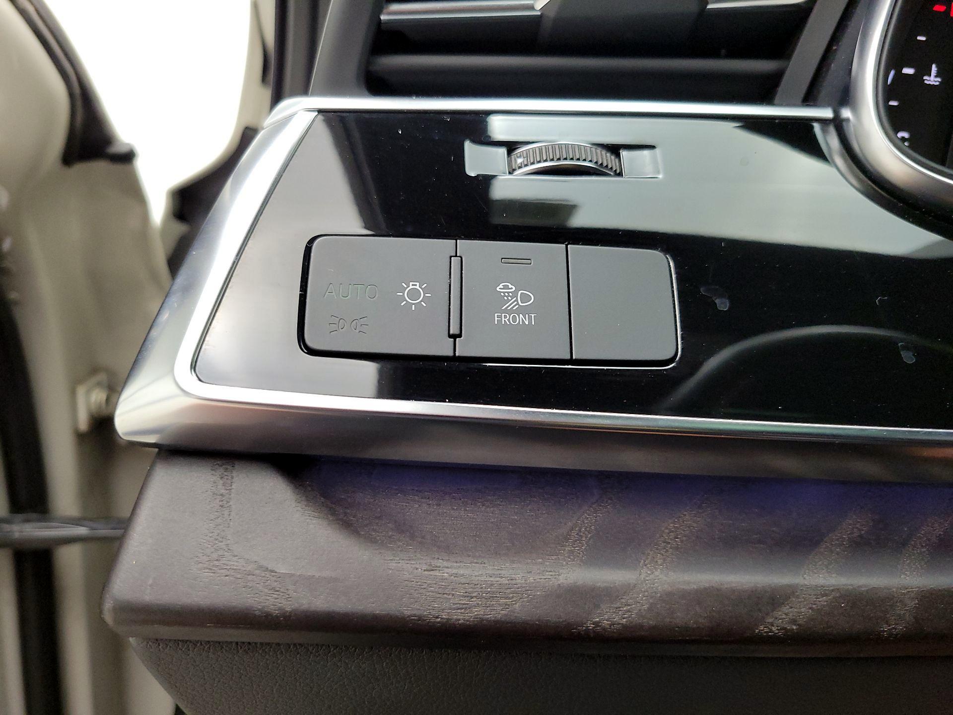 Thumbnail: 2021 Audi Q7 - 13