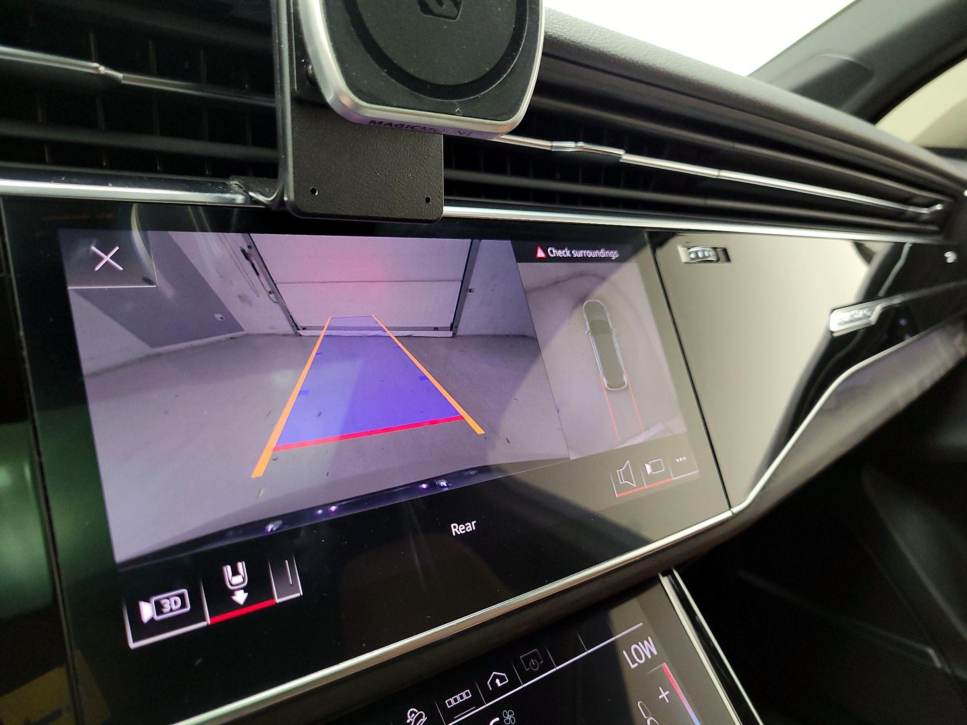 Thumbnail: 2021 Audi Q7 - 15