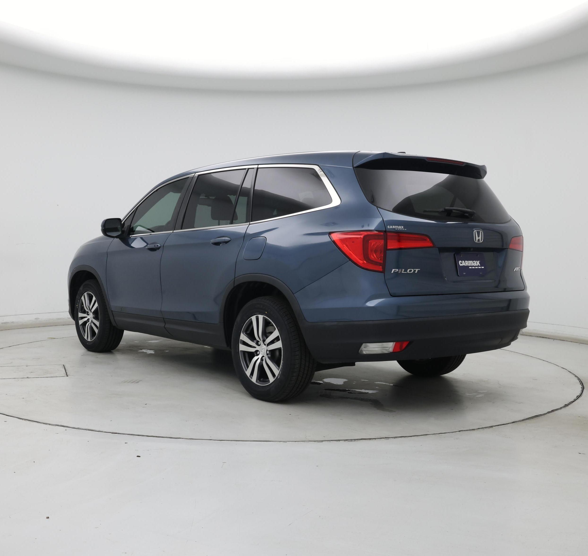 Thumbnail: 2017 Honda Pilot - 2