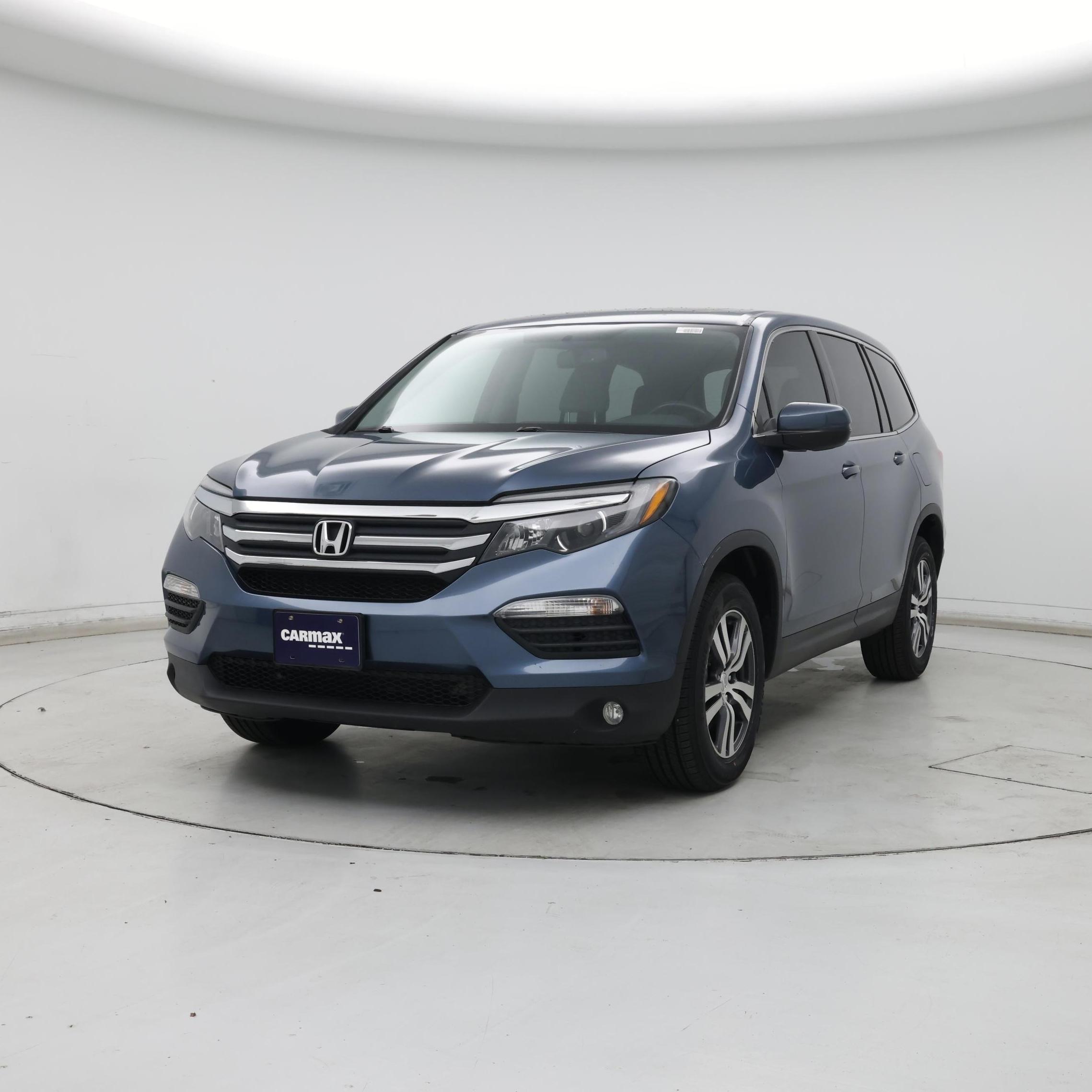 Thumbnail: 2017 Honda Pilot - 4