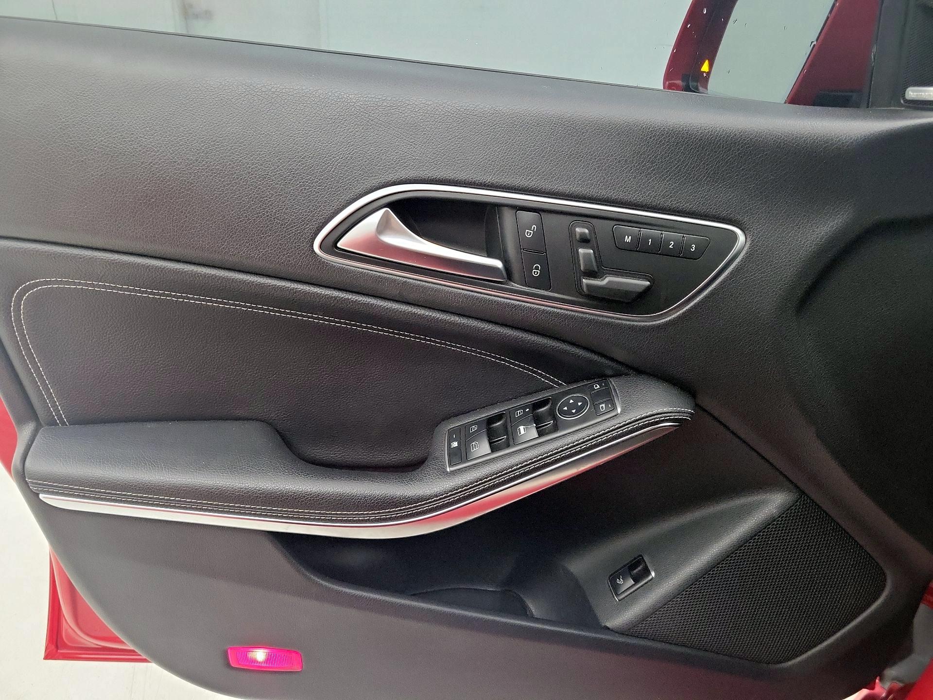 Thumbnail: 2014 Mercedes-Benz CLA - 10