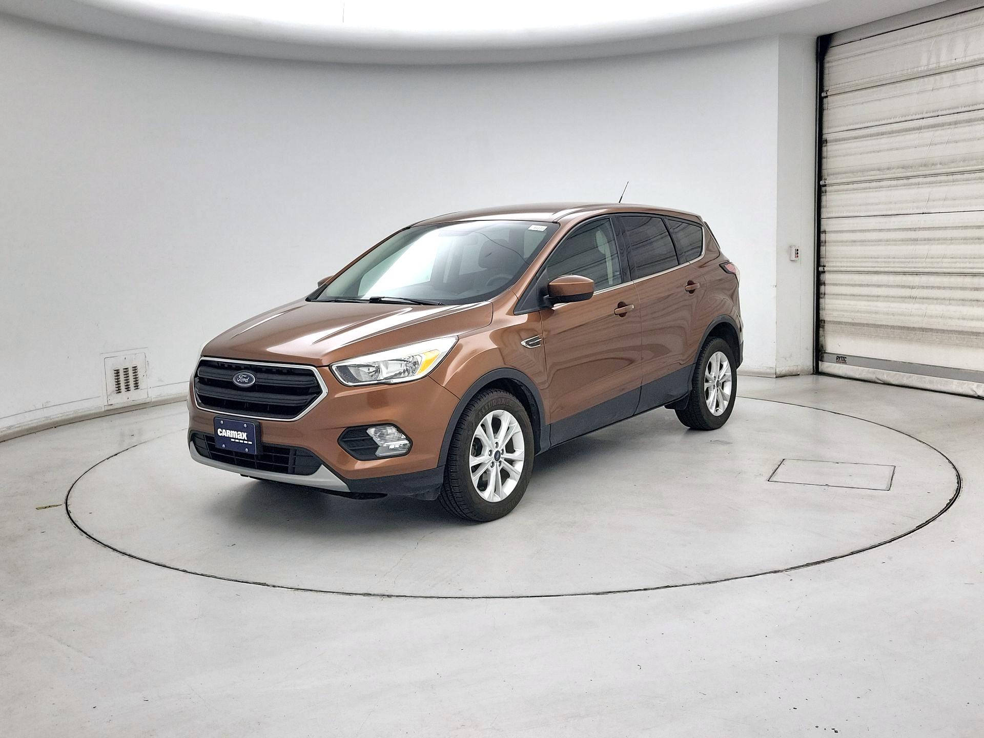 Thumbnail: 2017 Ford Escape - 3