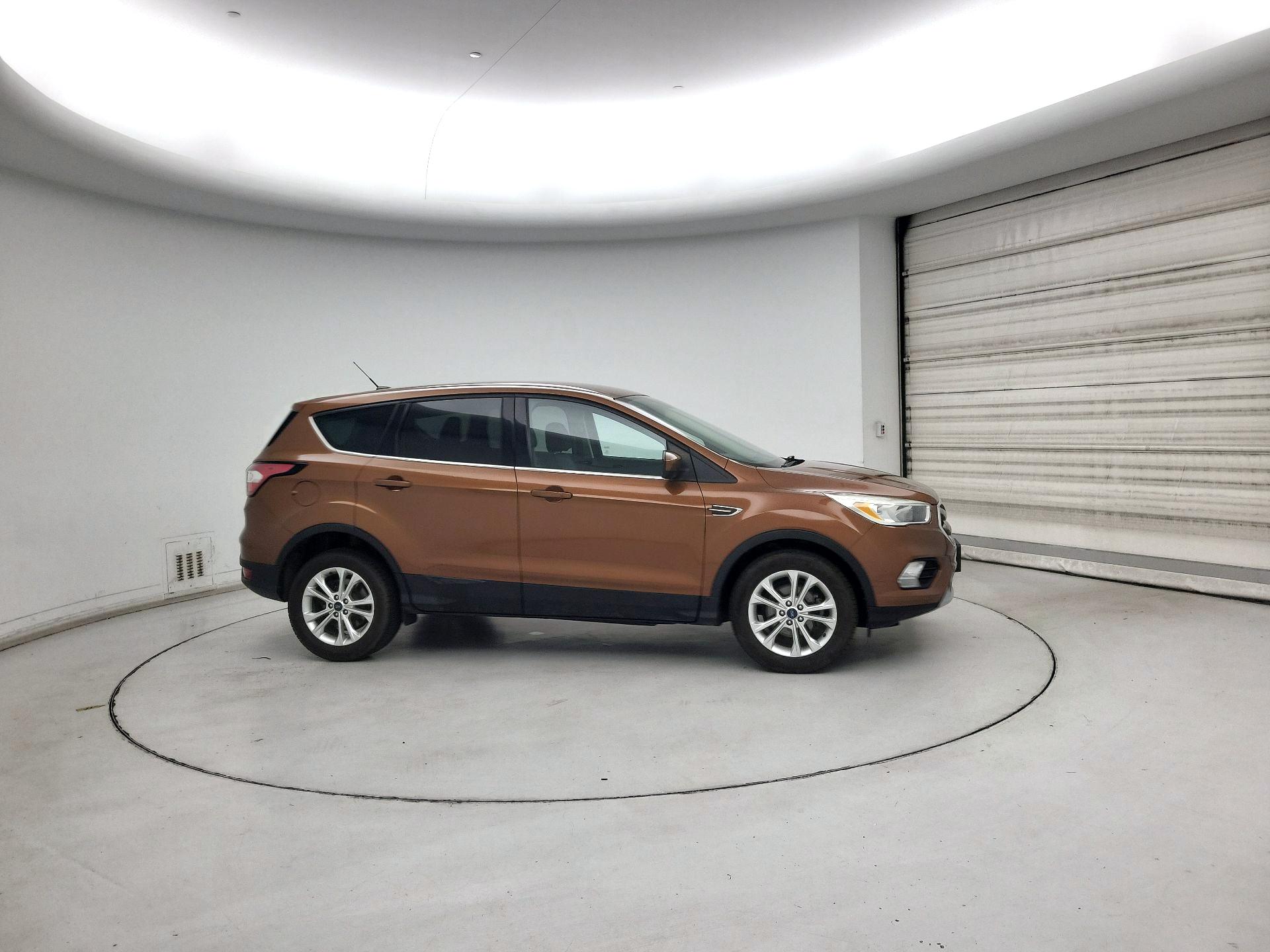 Thumbnail: 2017 Ford Escape - 4