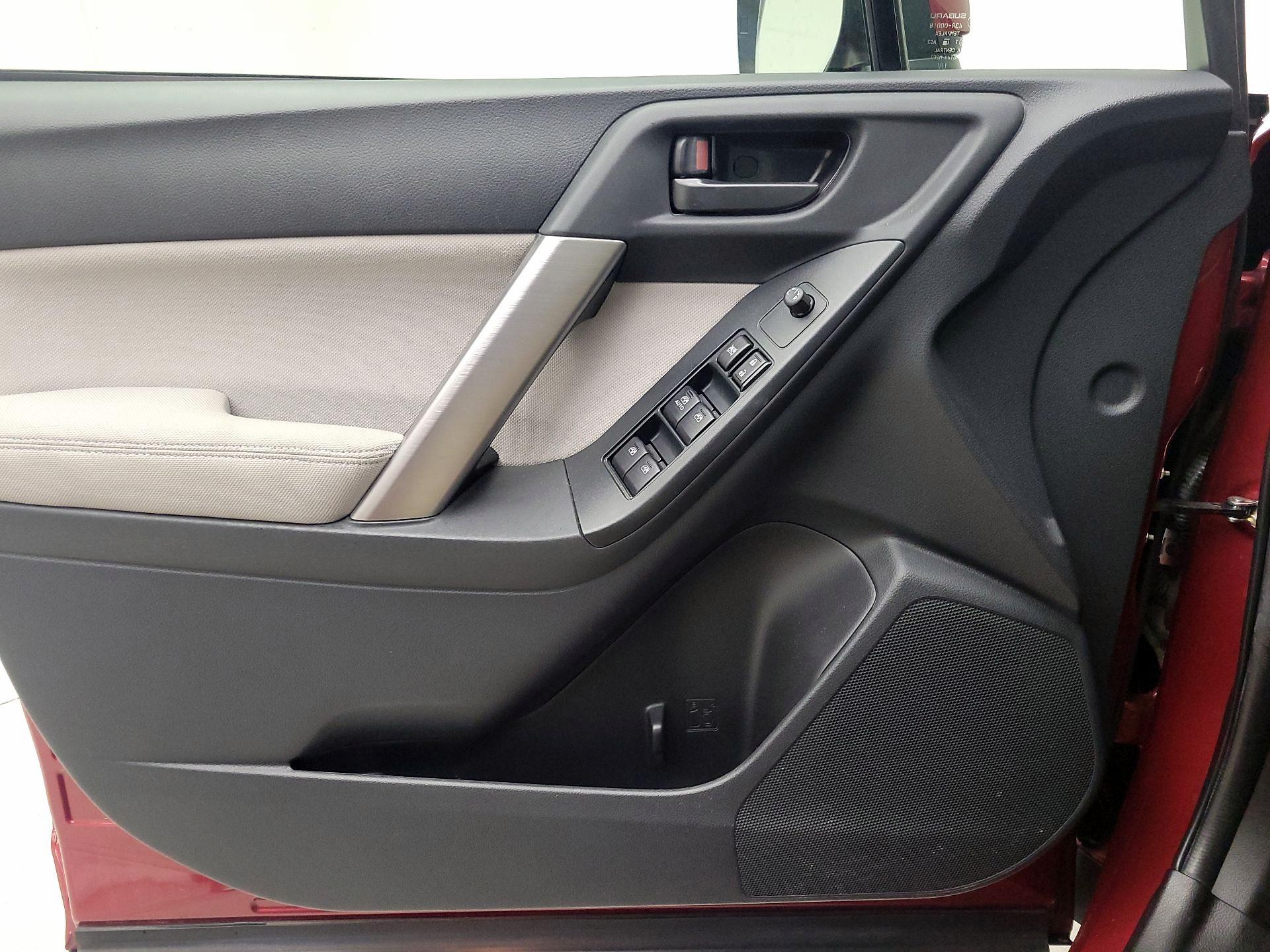Thumbnail: 2015 Subaru Forester - 12