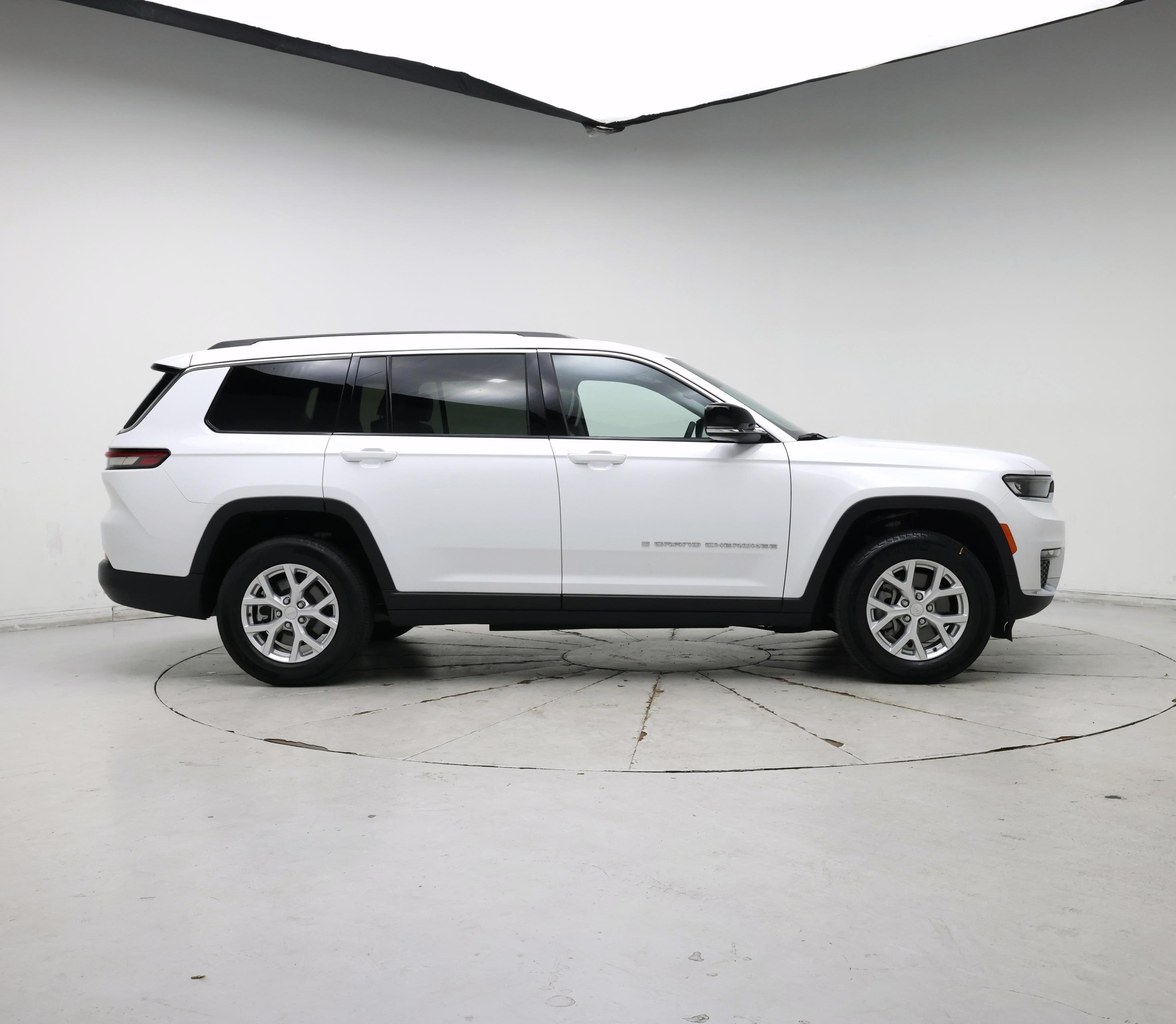 Thumbnail: 2023 Jeep Grand Cherokee L - 7