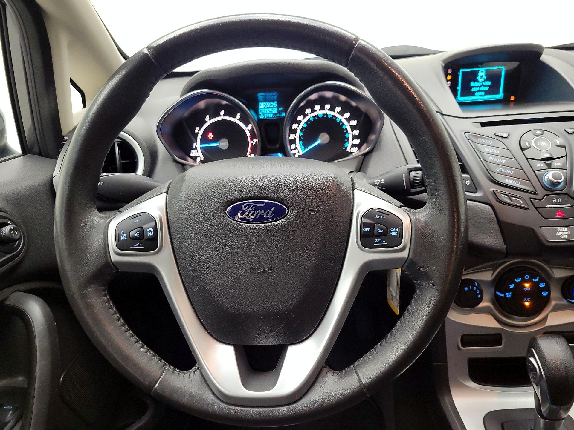 Thumbnail: 2016 Ford Fiesta - 10