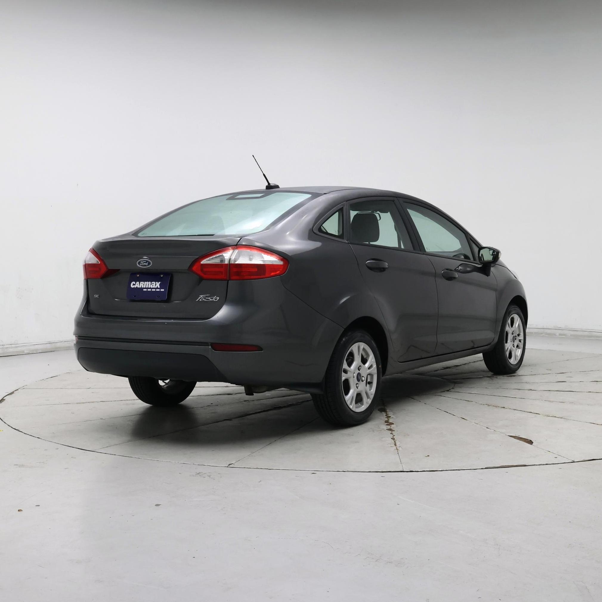 Thumbnail: 2016 Ford Fiesta - 8