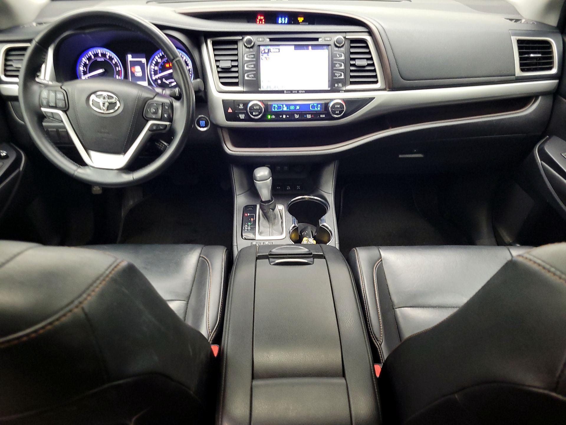 Thumbnail: 2019 Toyota Highlander - 9