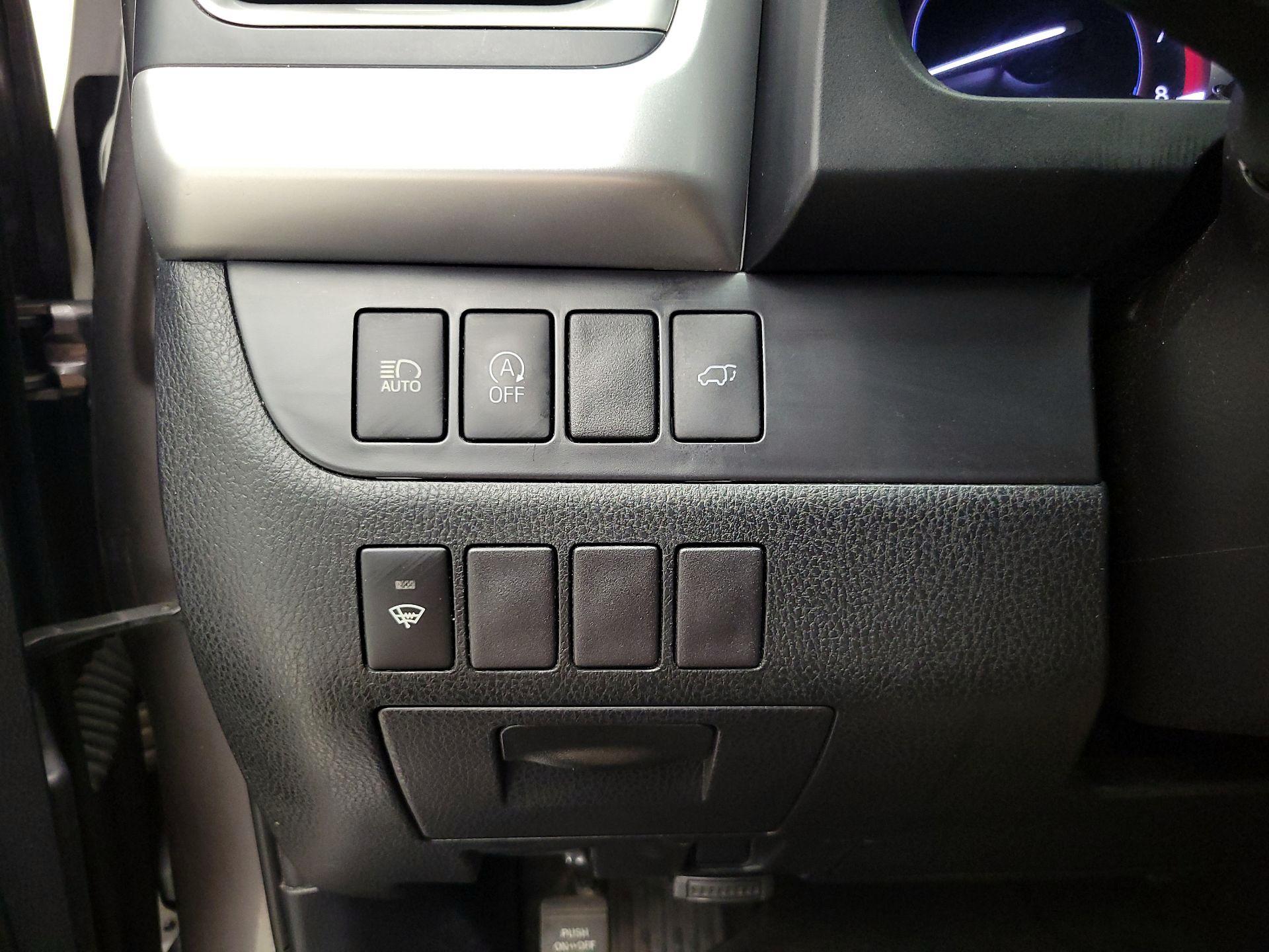 Thumbnail: 2019 Toyota Highlander - 13