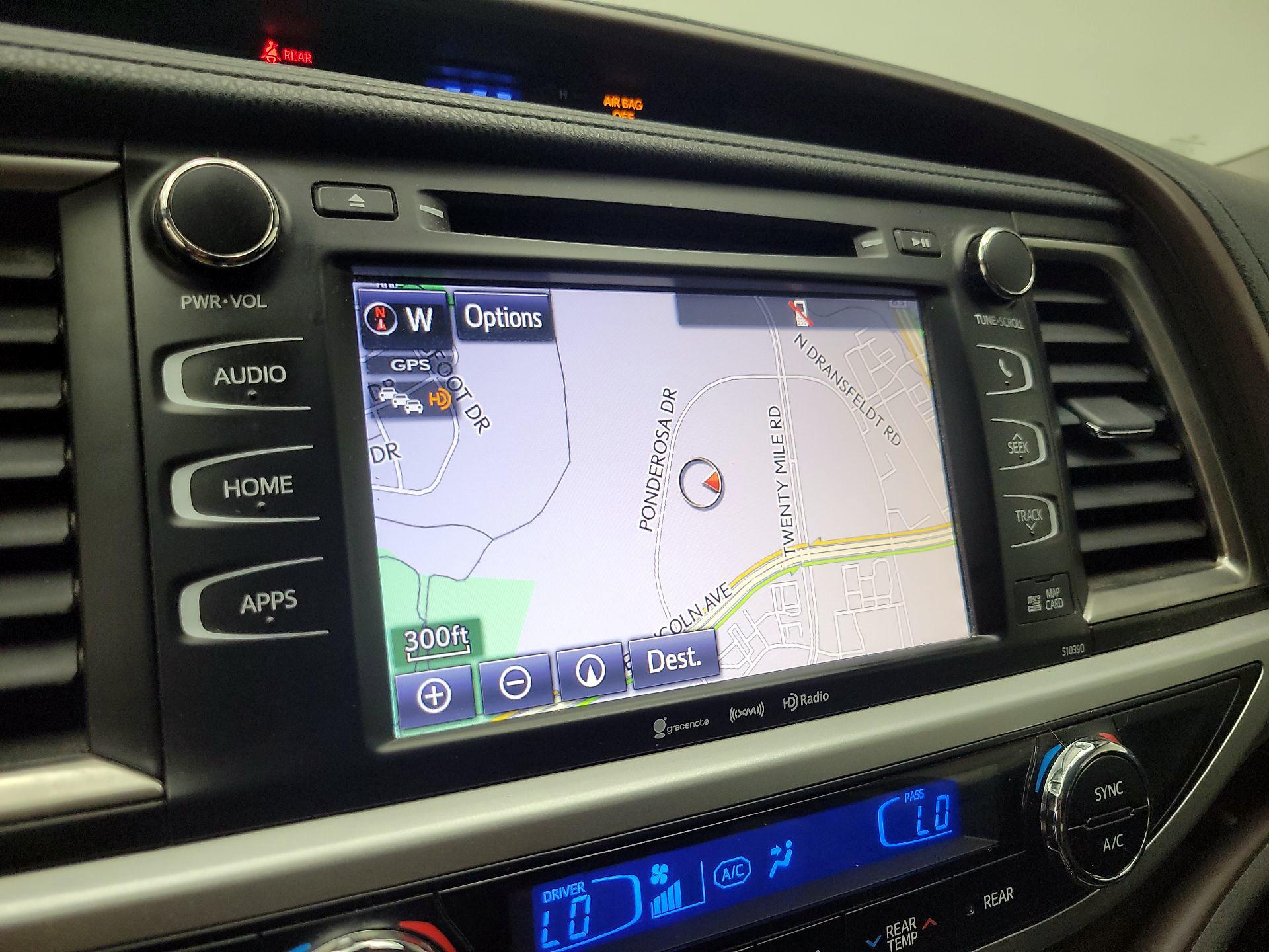 Thumbnail: 2019 Toyota Highlander - 14