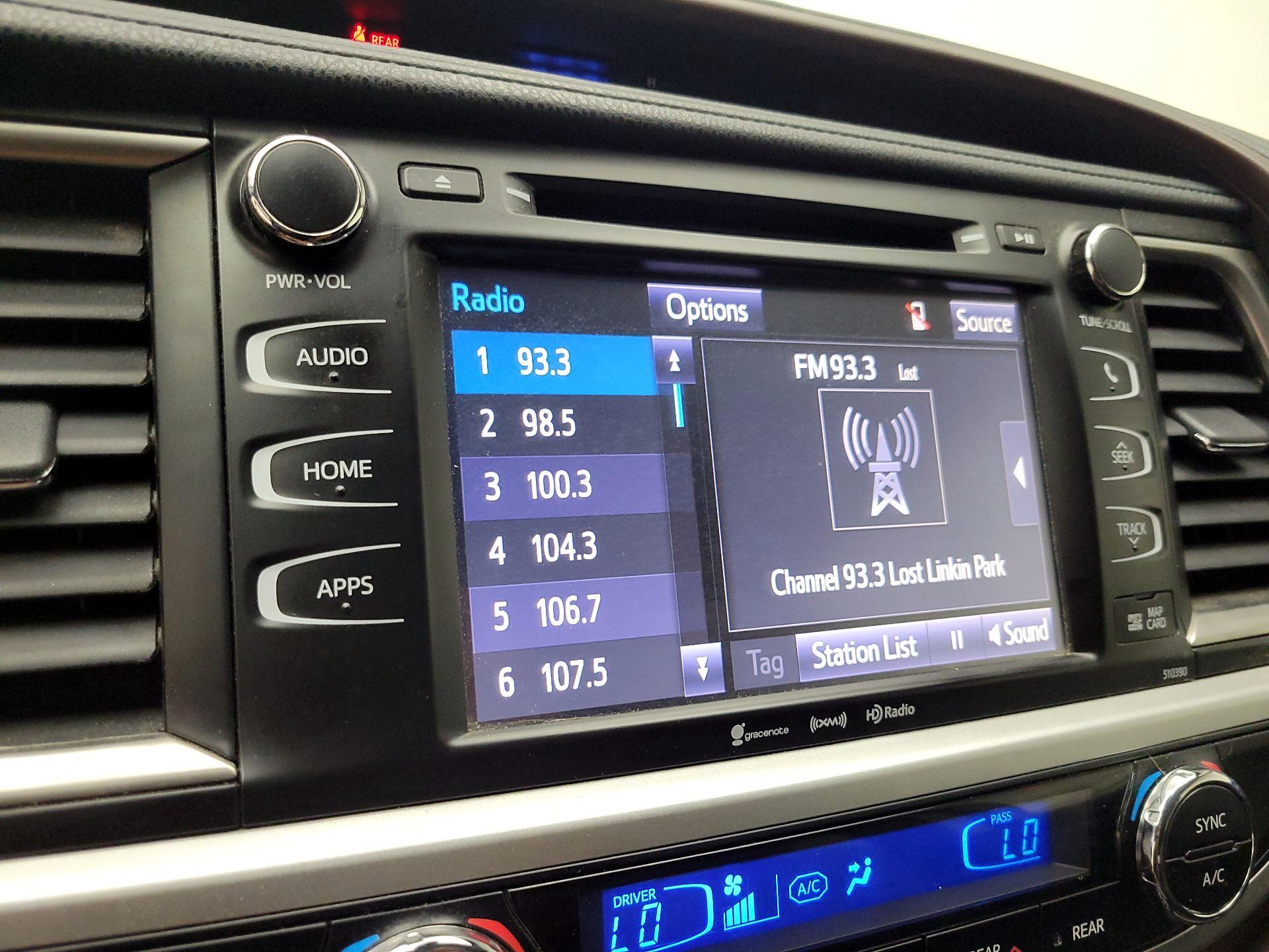 Thumbnail: 2019 Toyota Highlander - 16