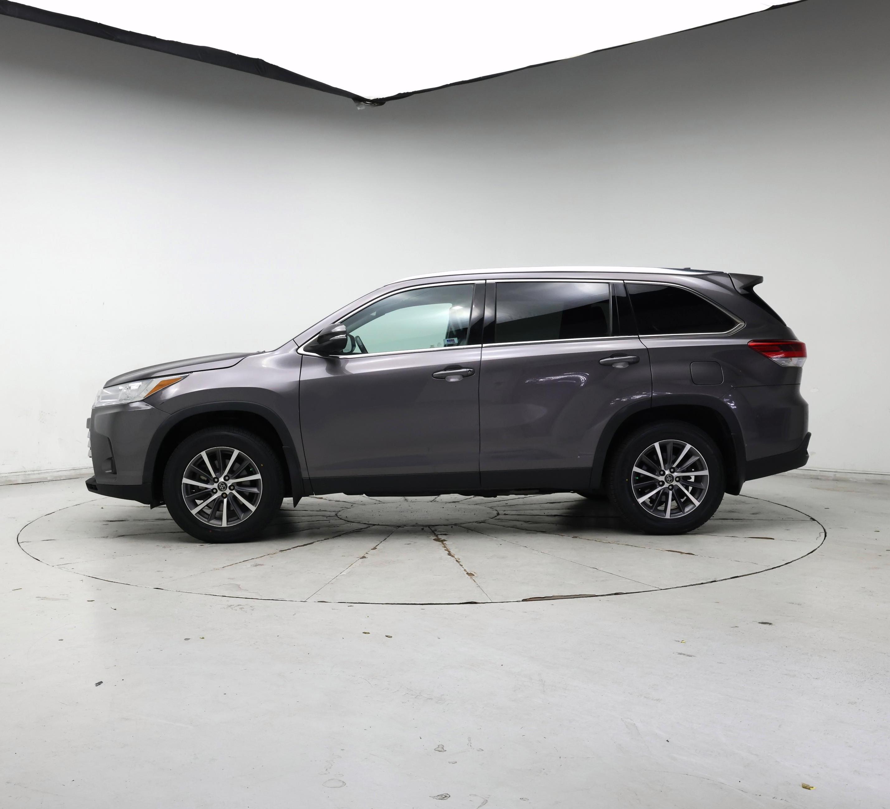 Thumbnail: 2019 Toyota Highlander - 3