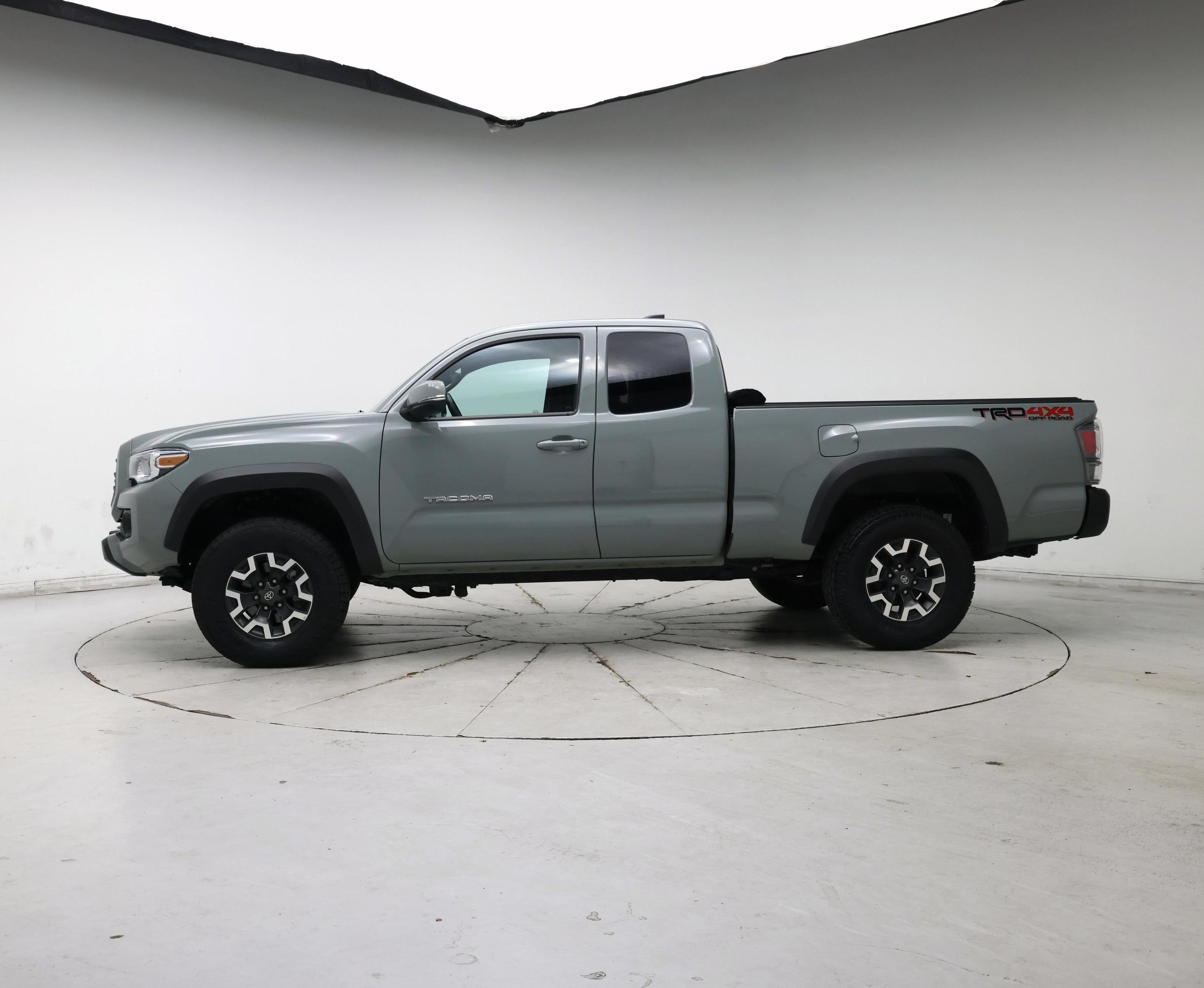 Thumbnail: 2022 Toyota Tacoma - 3