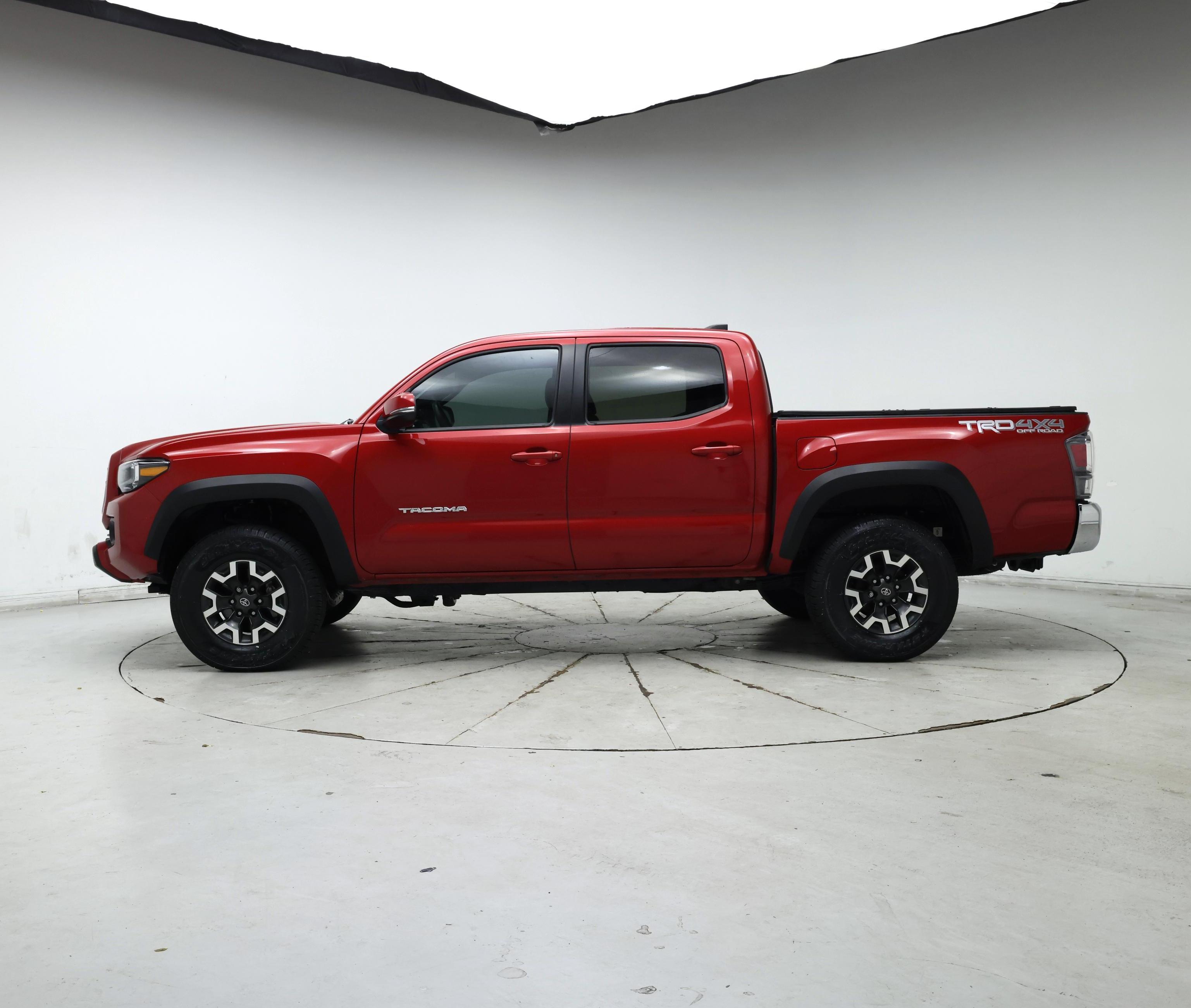 Thumbnail: 2022 Toyota Tacoma - 3