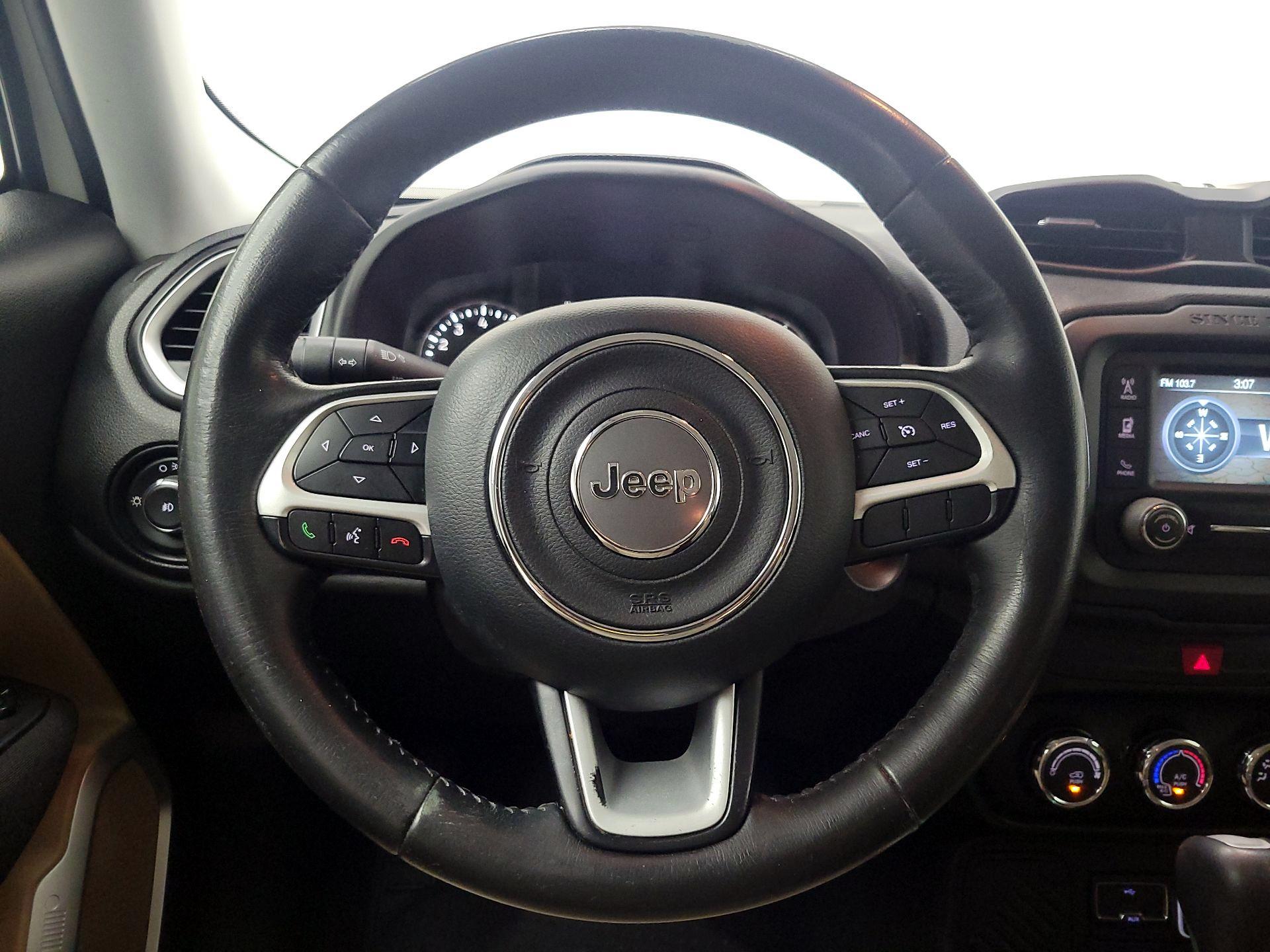 Thumbnail: 2016 Jeep Renegade - 10