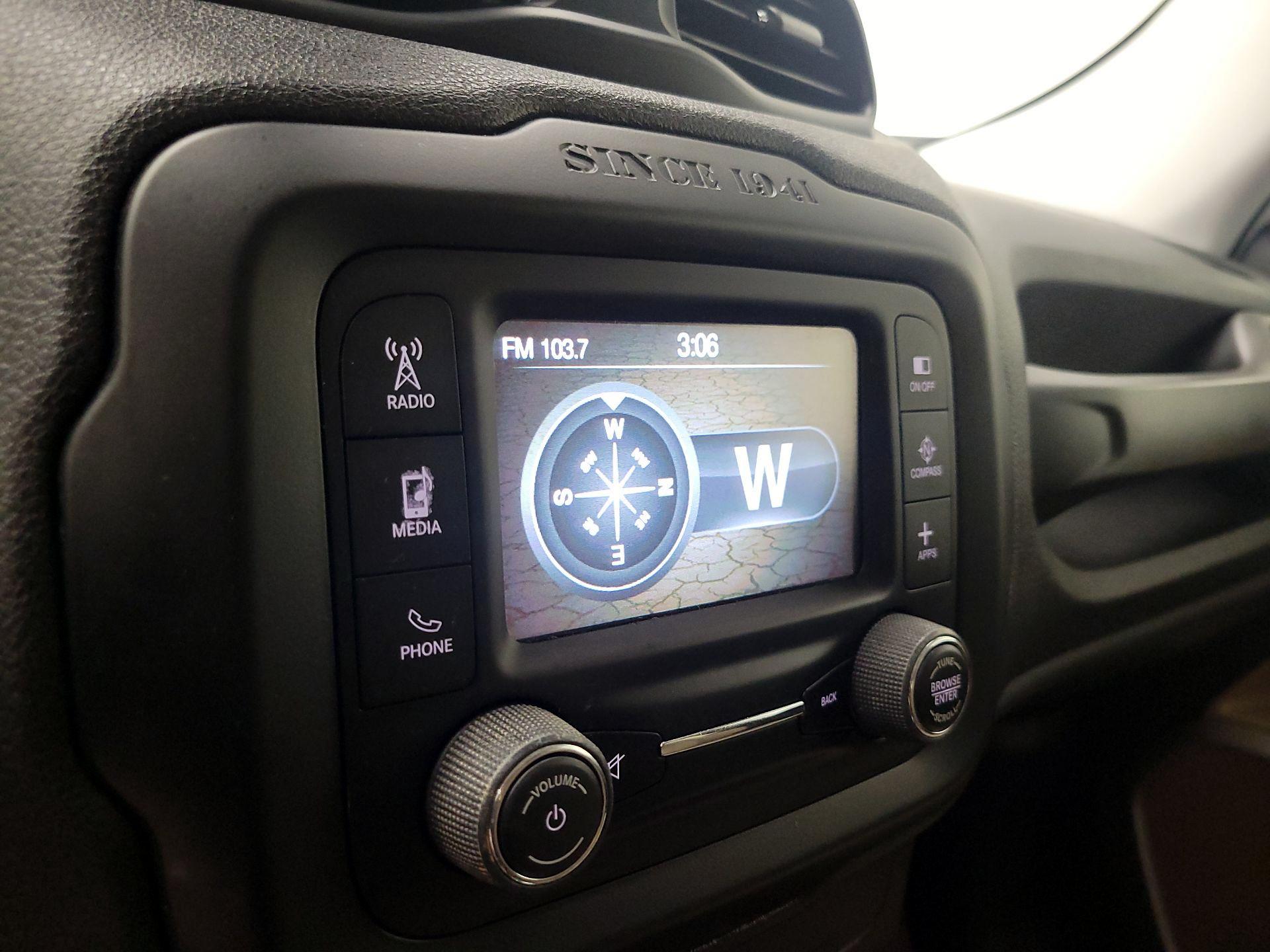 Thumbnail: 2016 Jeep Renegade - 14
