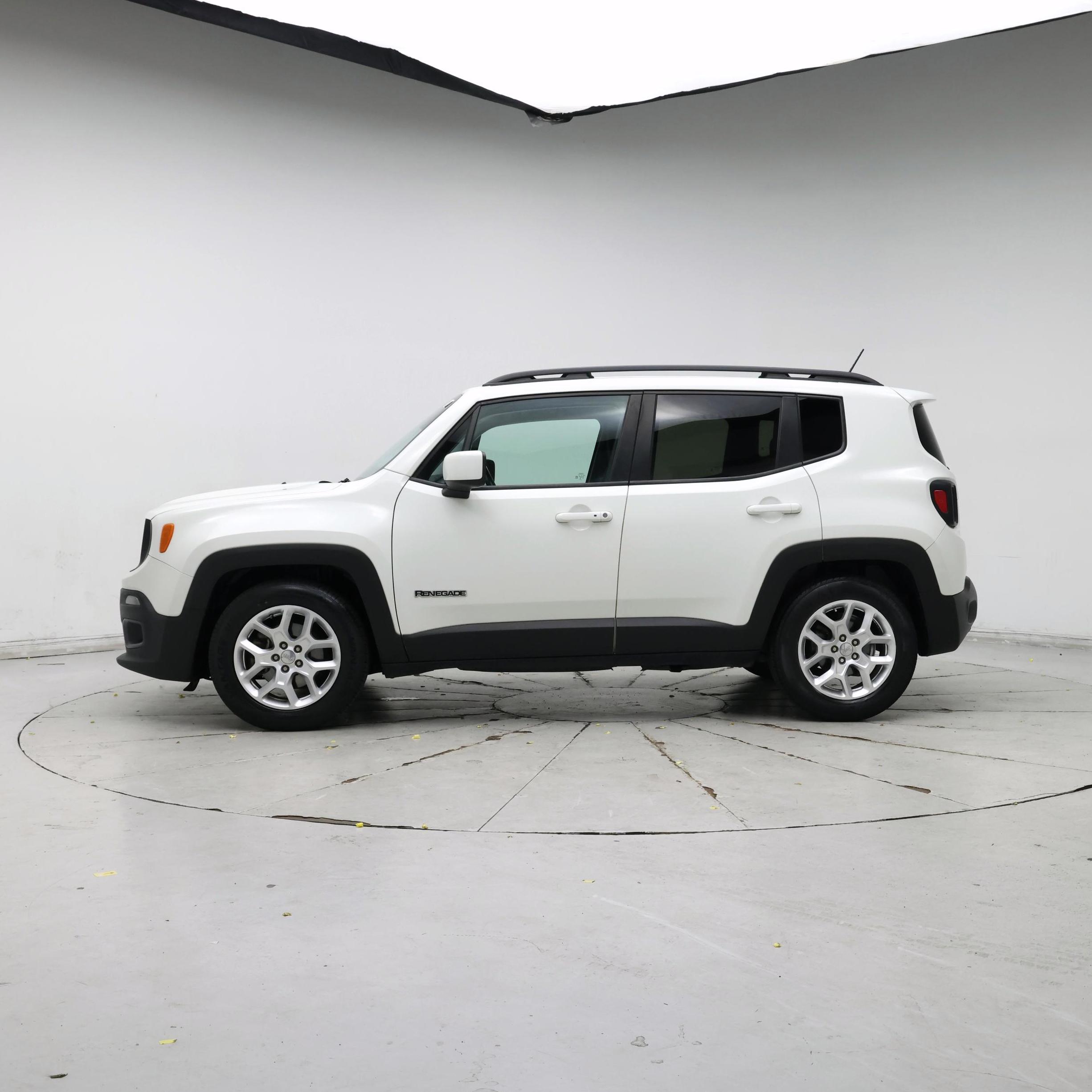 Thumbnail: 2016 Jeep Renegade - 3