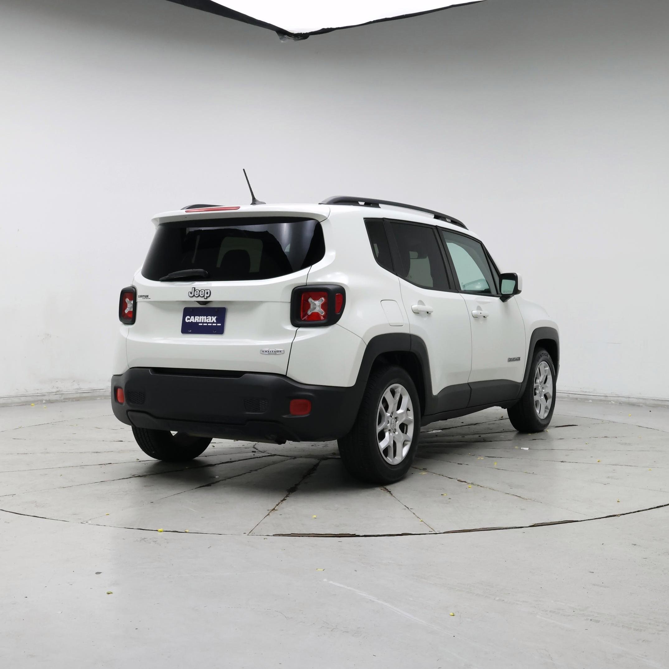 Thumbnail: 2016 Jeep Renegade - 8
