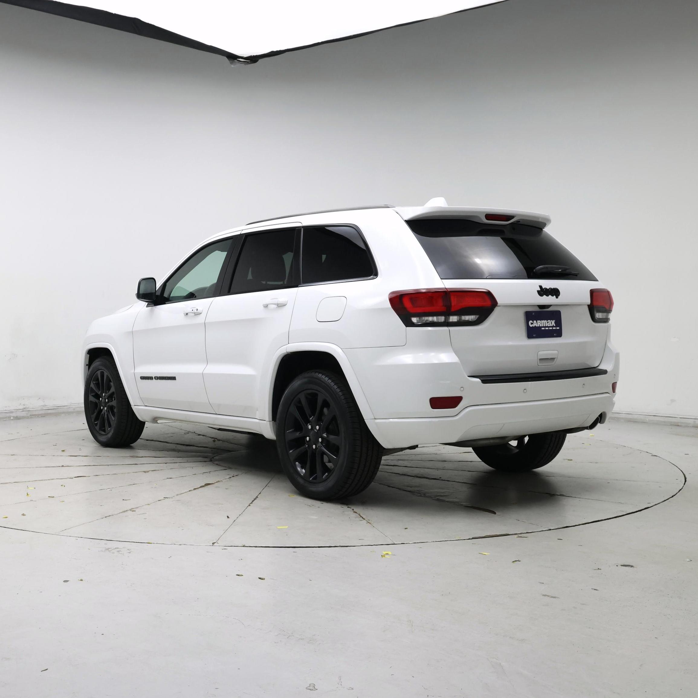 Thumbnail: 2018 Jeep Grand Cherokee - 2