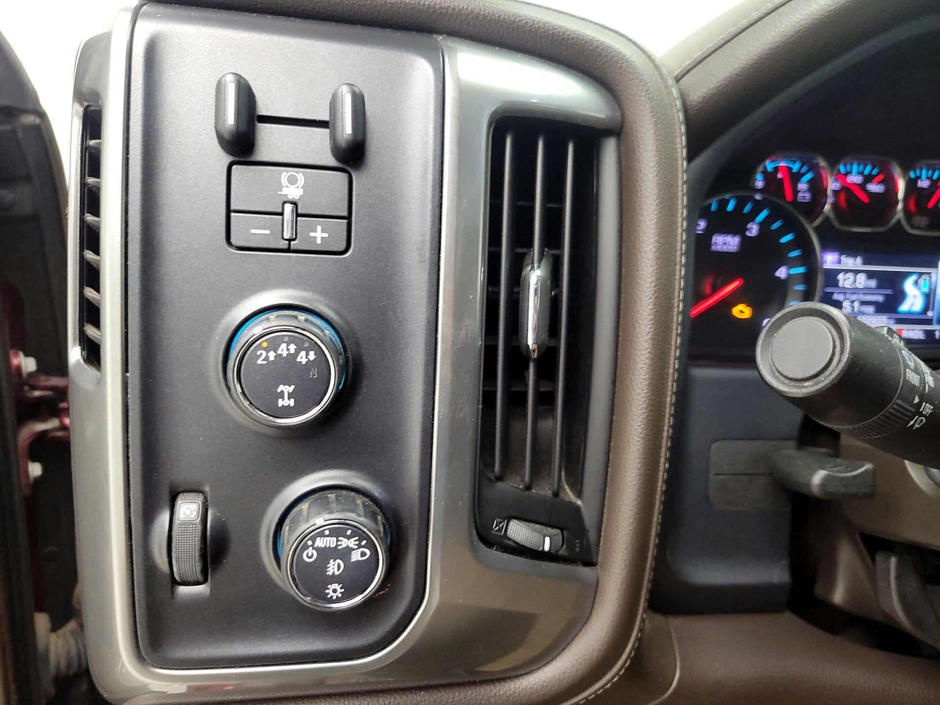 Thumbnail: 2017 Chevrolet Silverado 3500 - 13