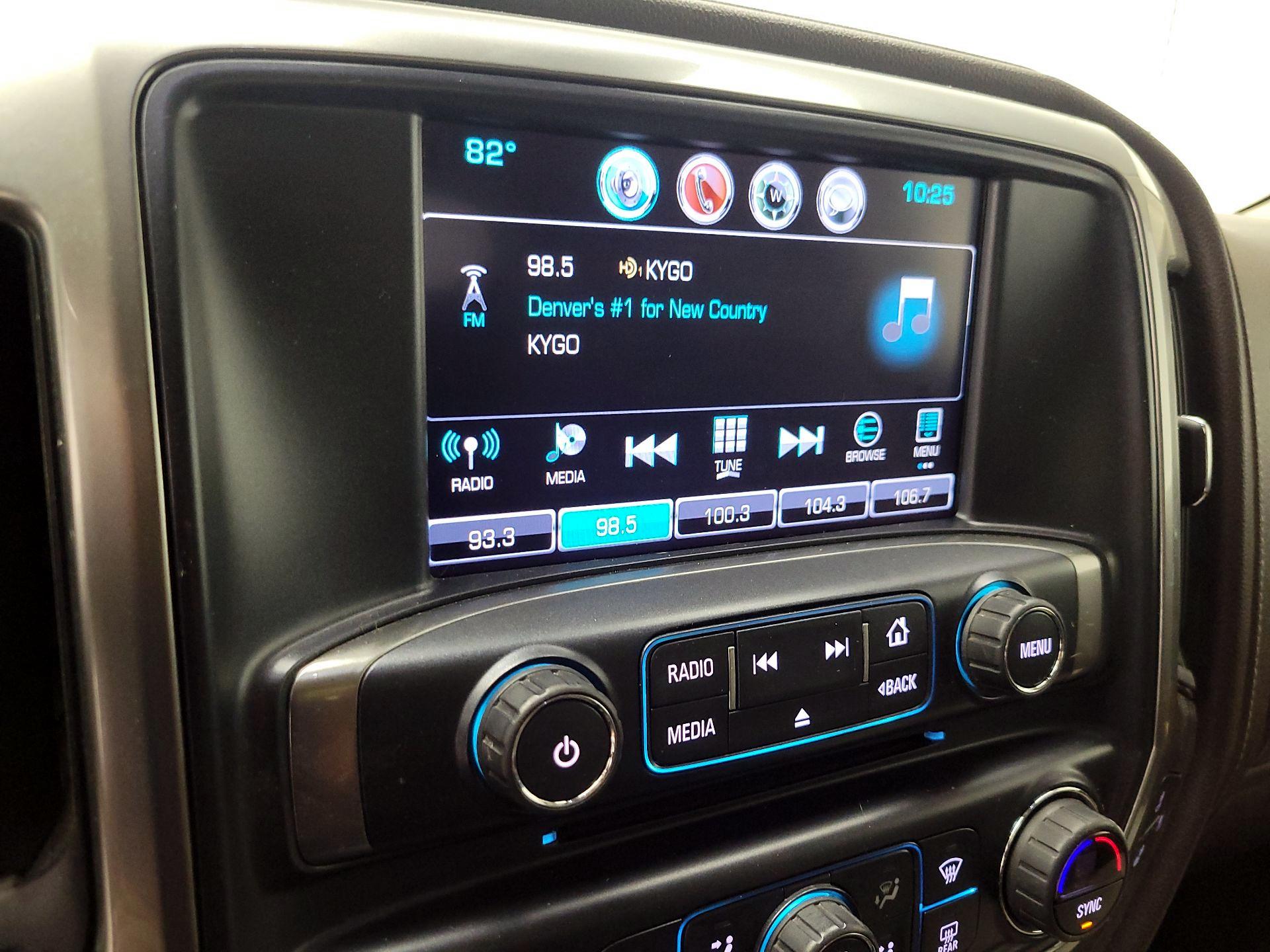 Thumbnail: 2017 Chevrolet Silverado 3500 - 16