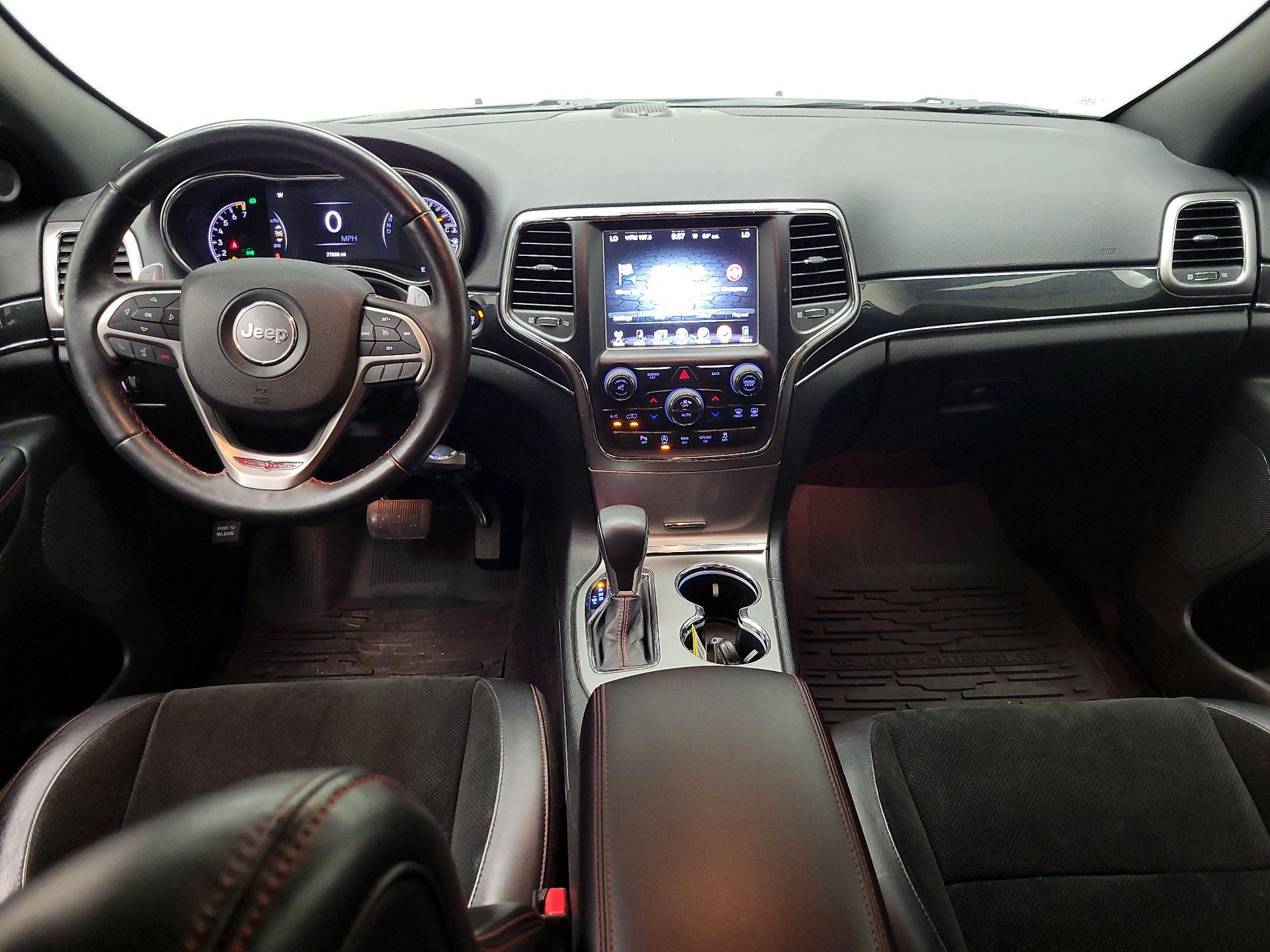 Thumbnail: 2017 Jeep Grand Cherokee - 9