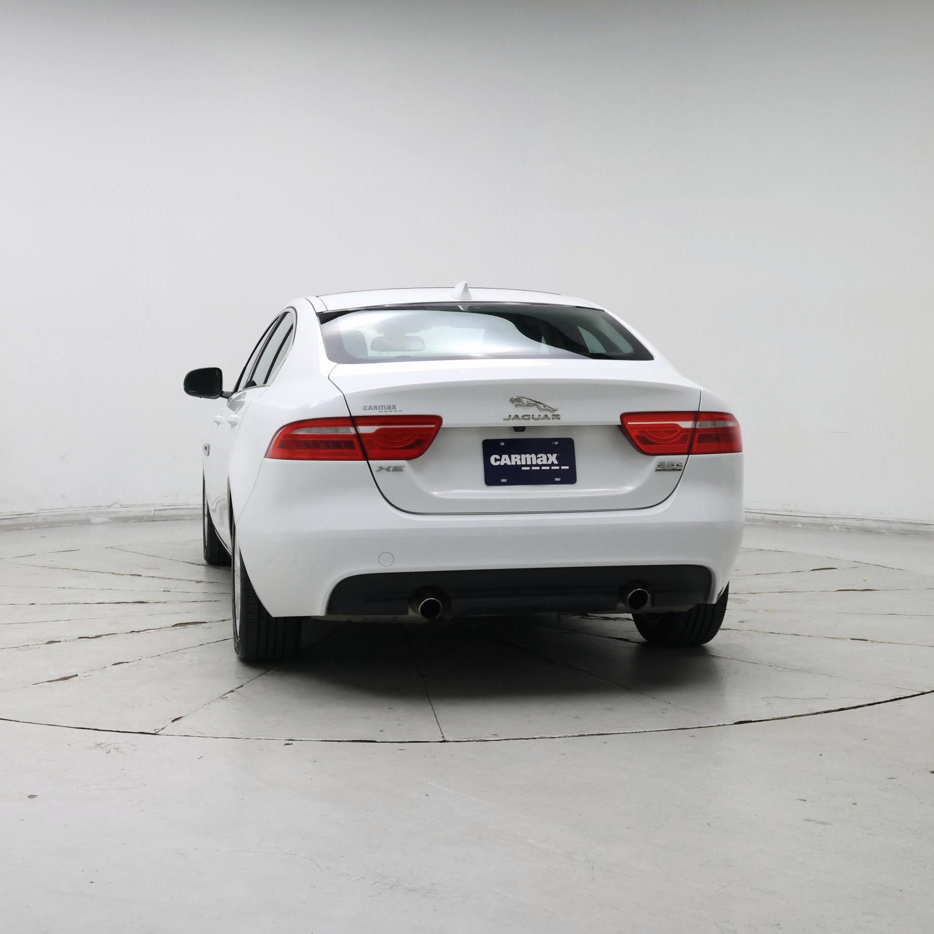 Thumbnail: 2018 Jaguar XE - 6