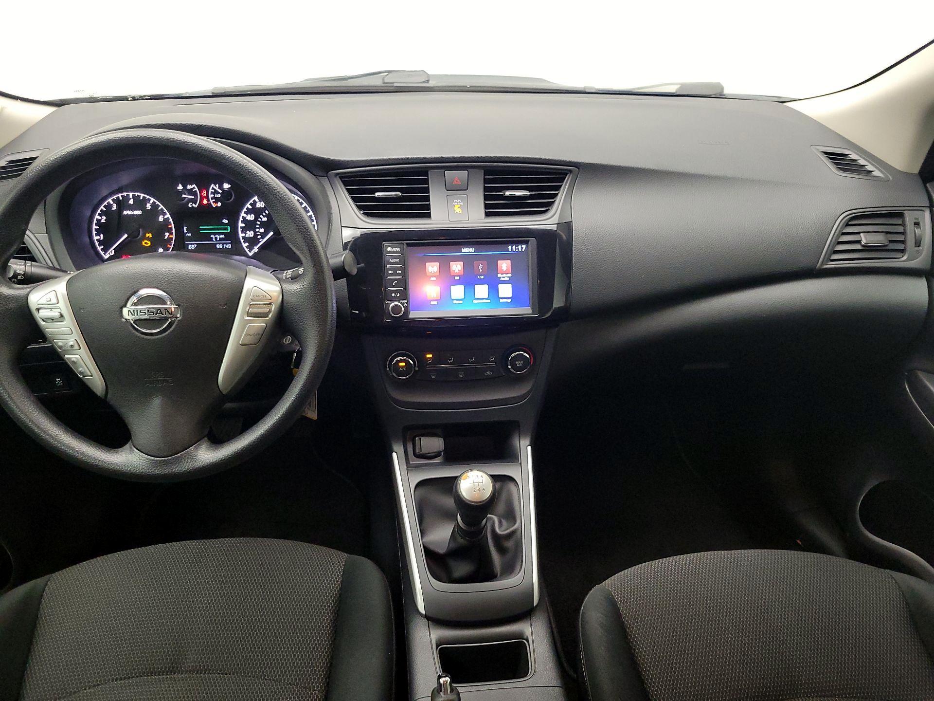 Thumbnail: 2019 Nissan Sentra - 9