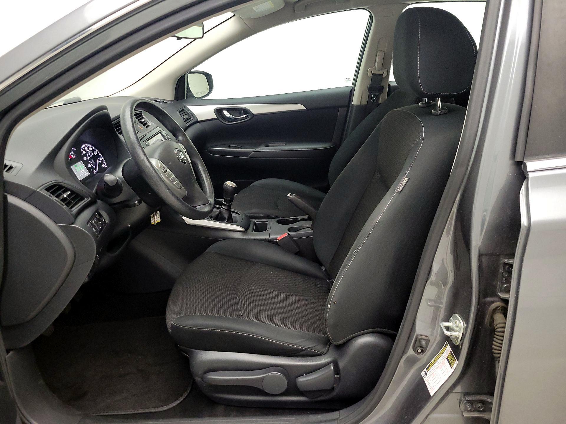Thumbnail: 2019 Nissan Sentra - 11